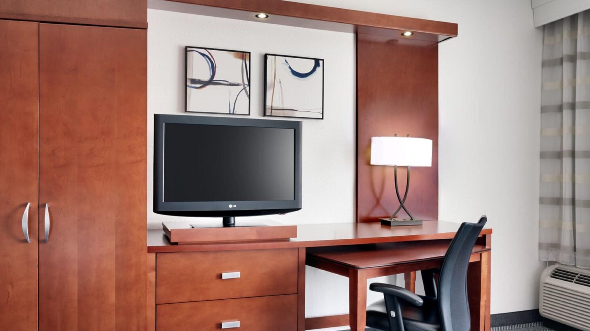 Quadruple Accessible-two Queen Beds