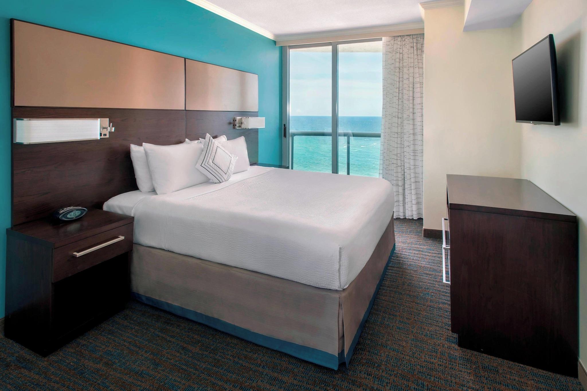 Suite Ocean Front Two Double Beds