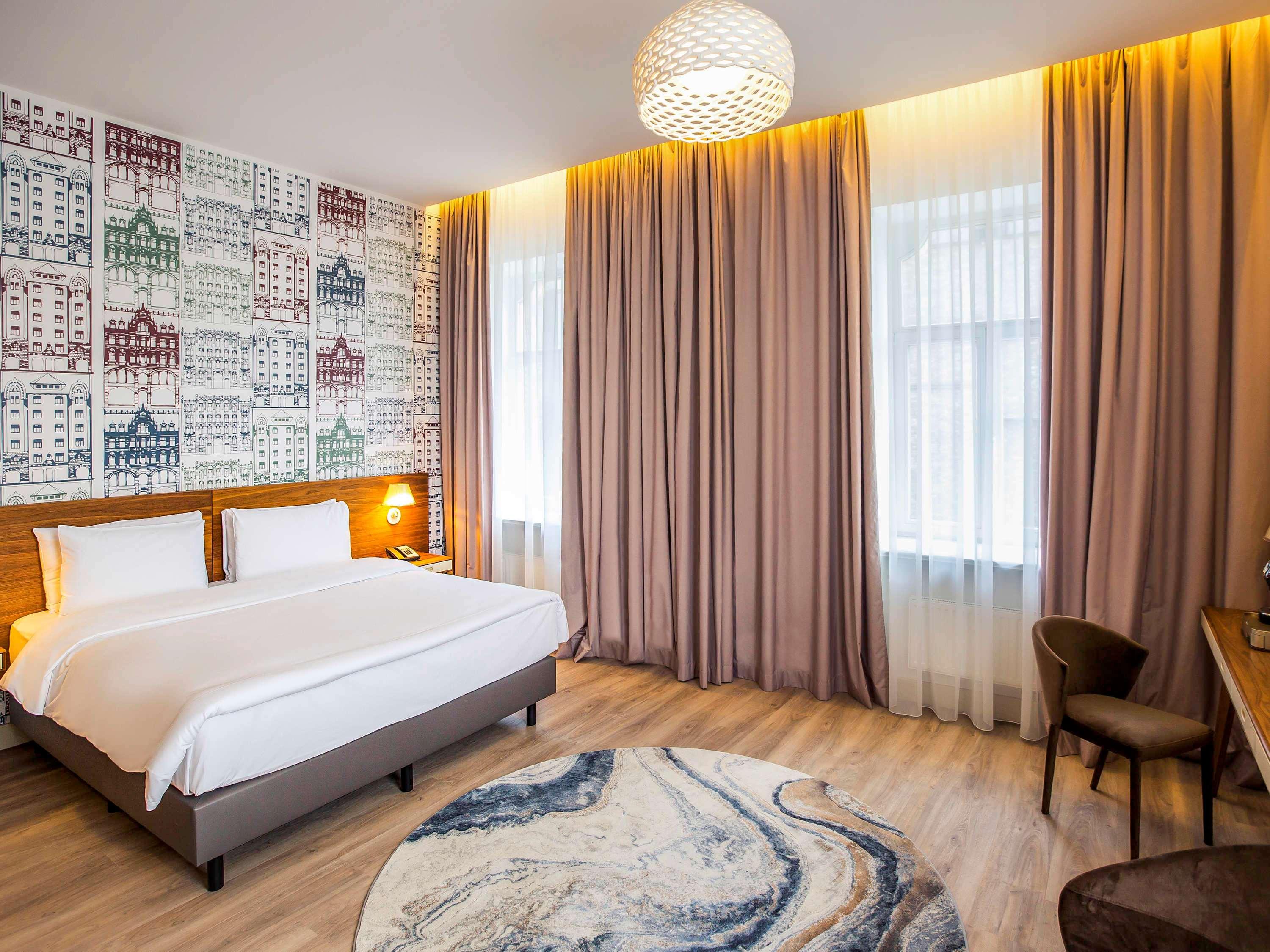 Double Classic Double Bed