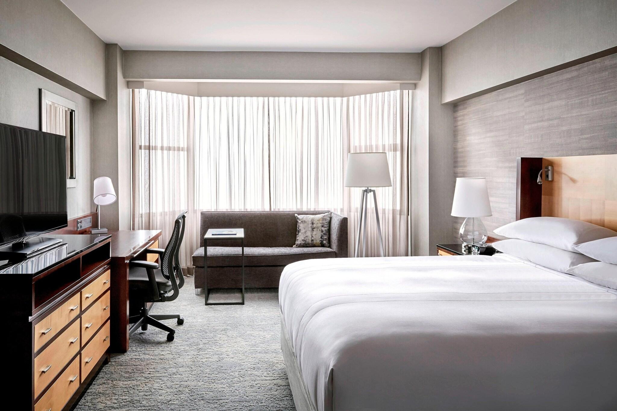 Double Club King Bed