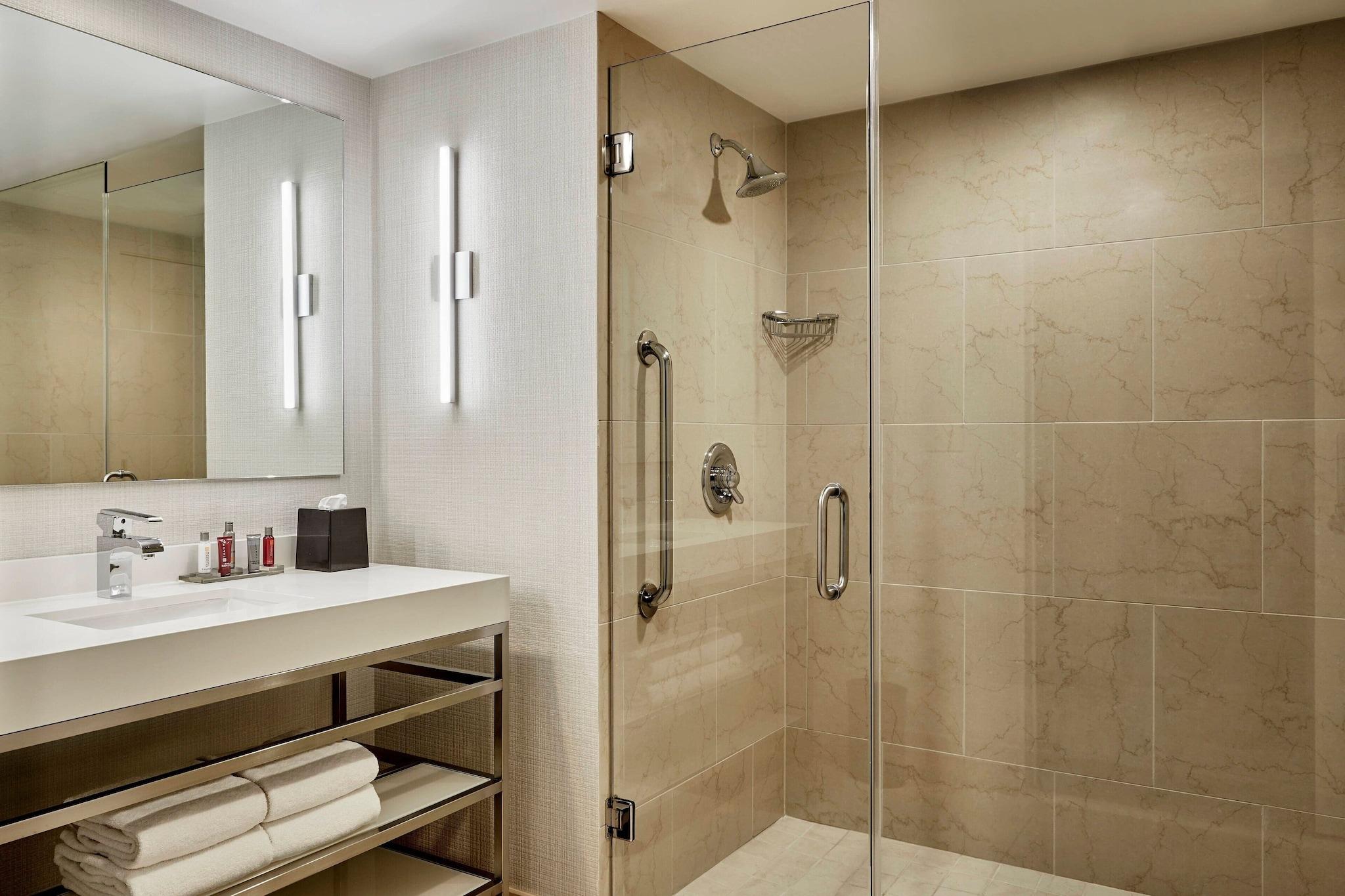 Double Accessible with Views