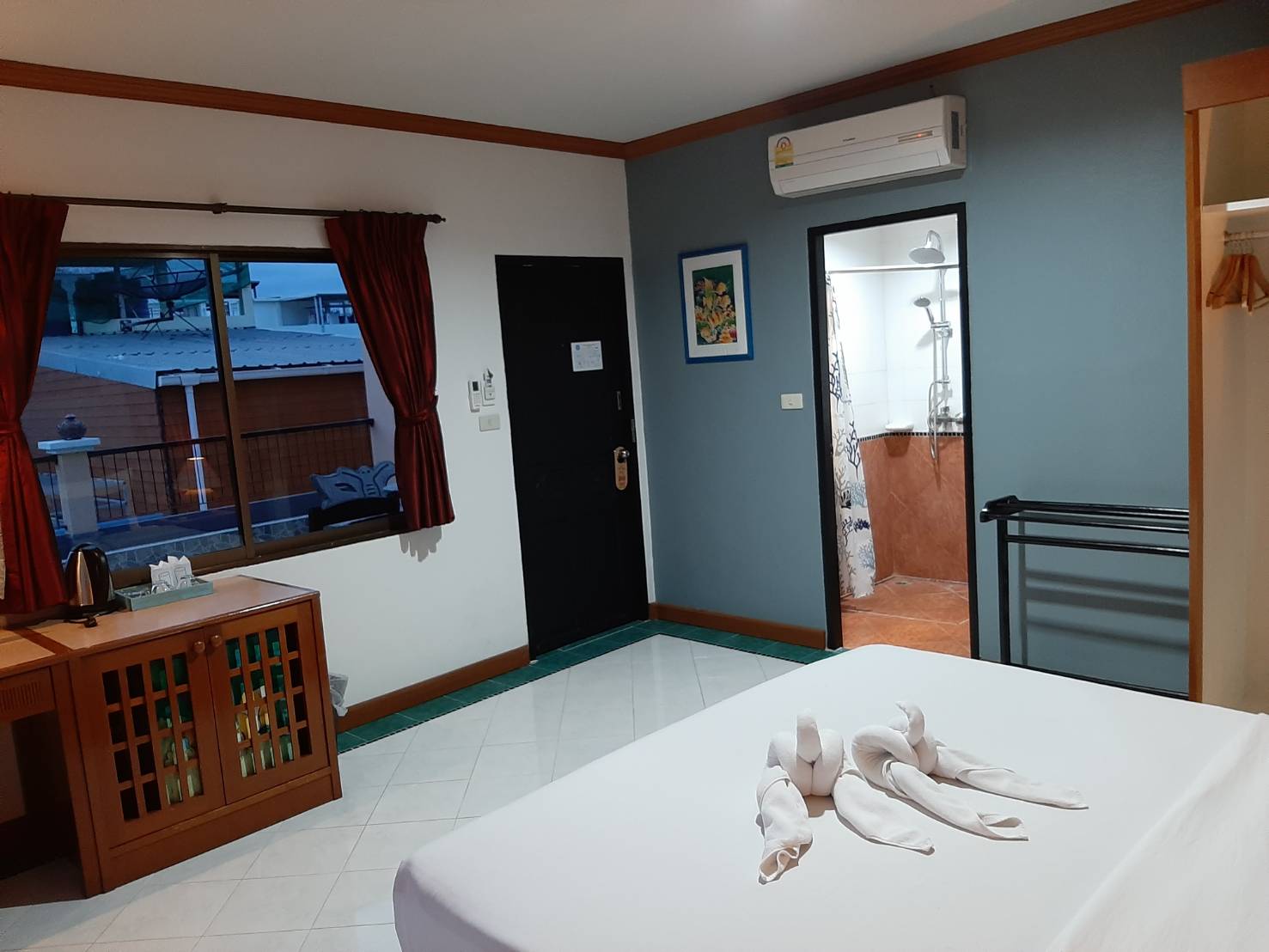 Junior Suite King Size Bed