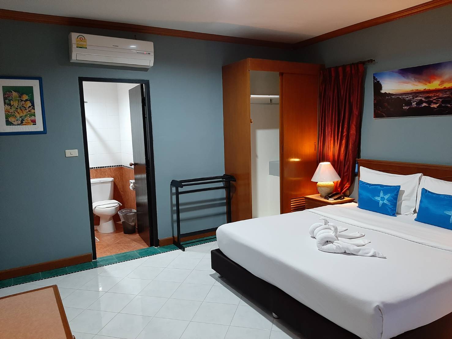 Junior Suite King Size Bed