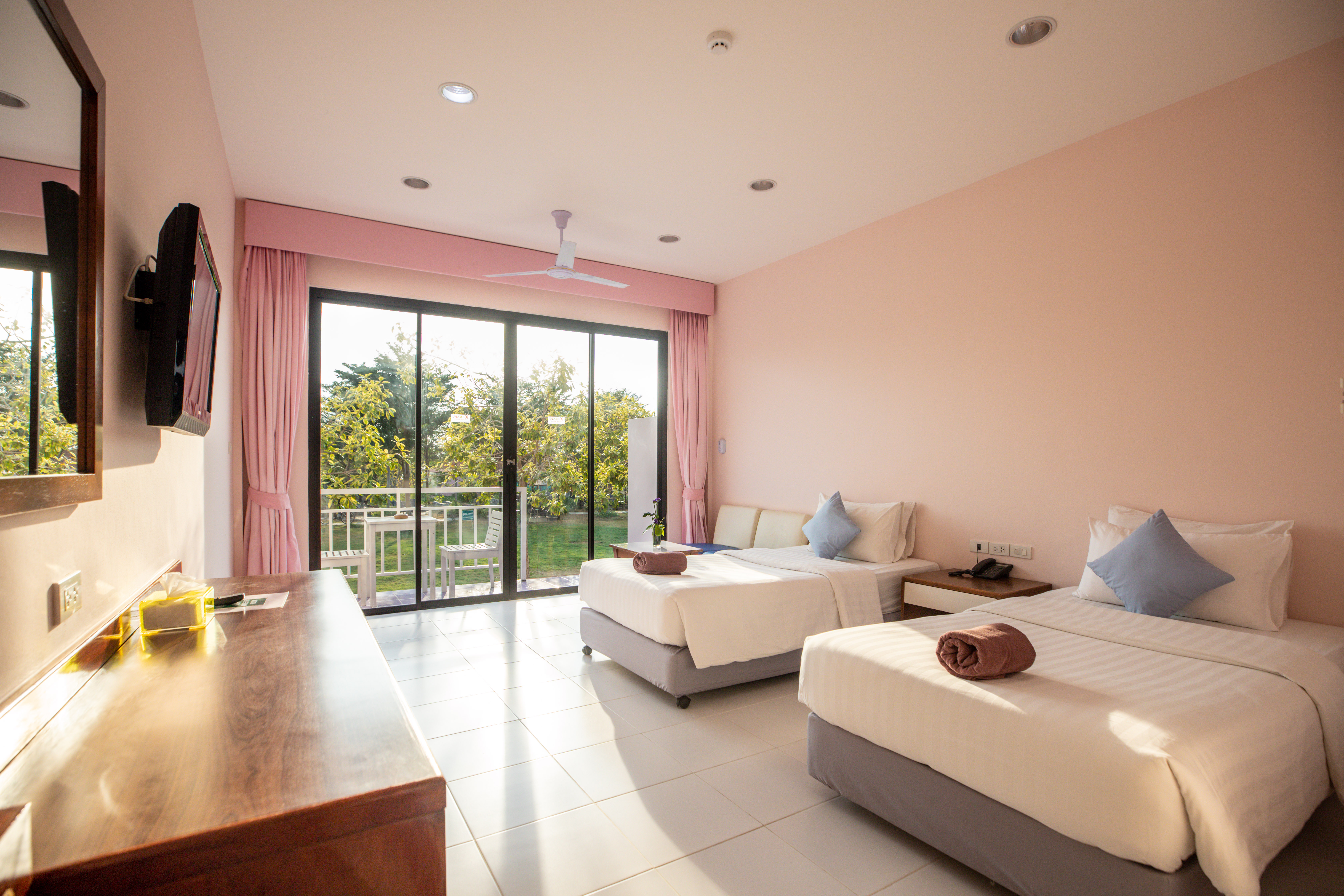 Double or Twin Deluxe