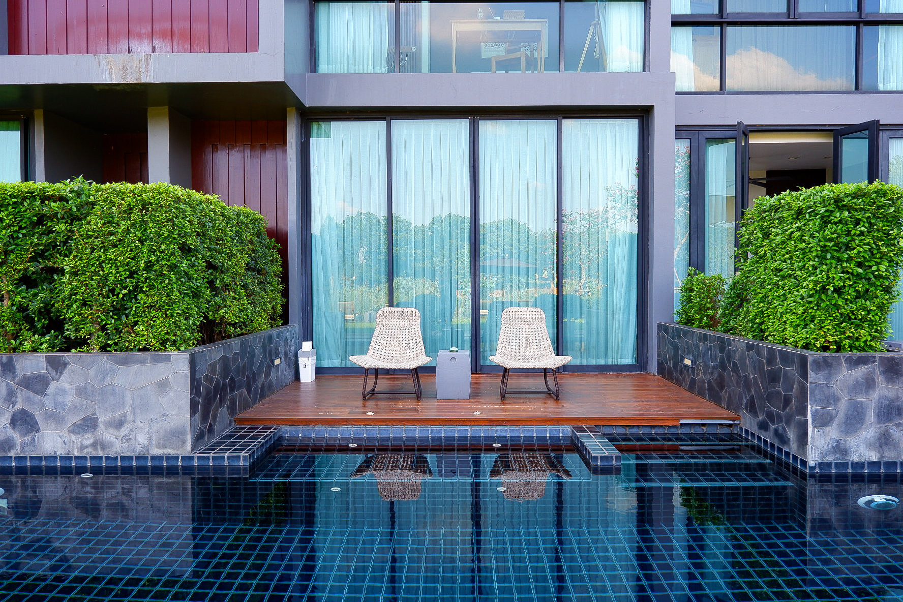 Room Deluxe Pool View