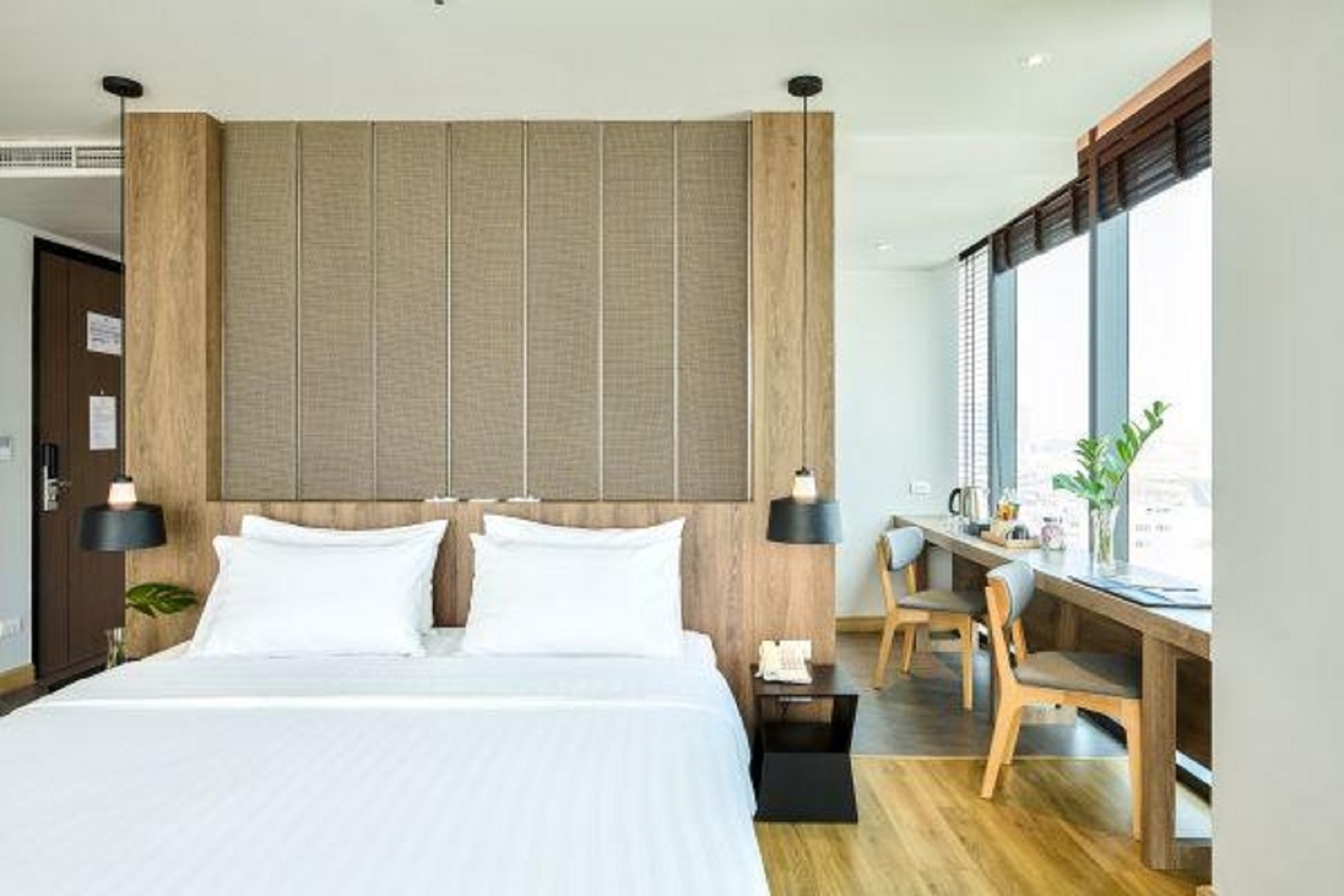 Junior Suite King Size Bed