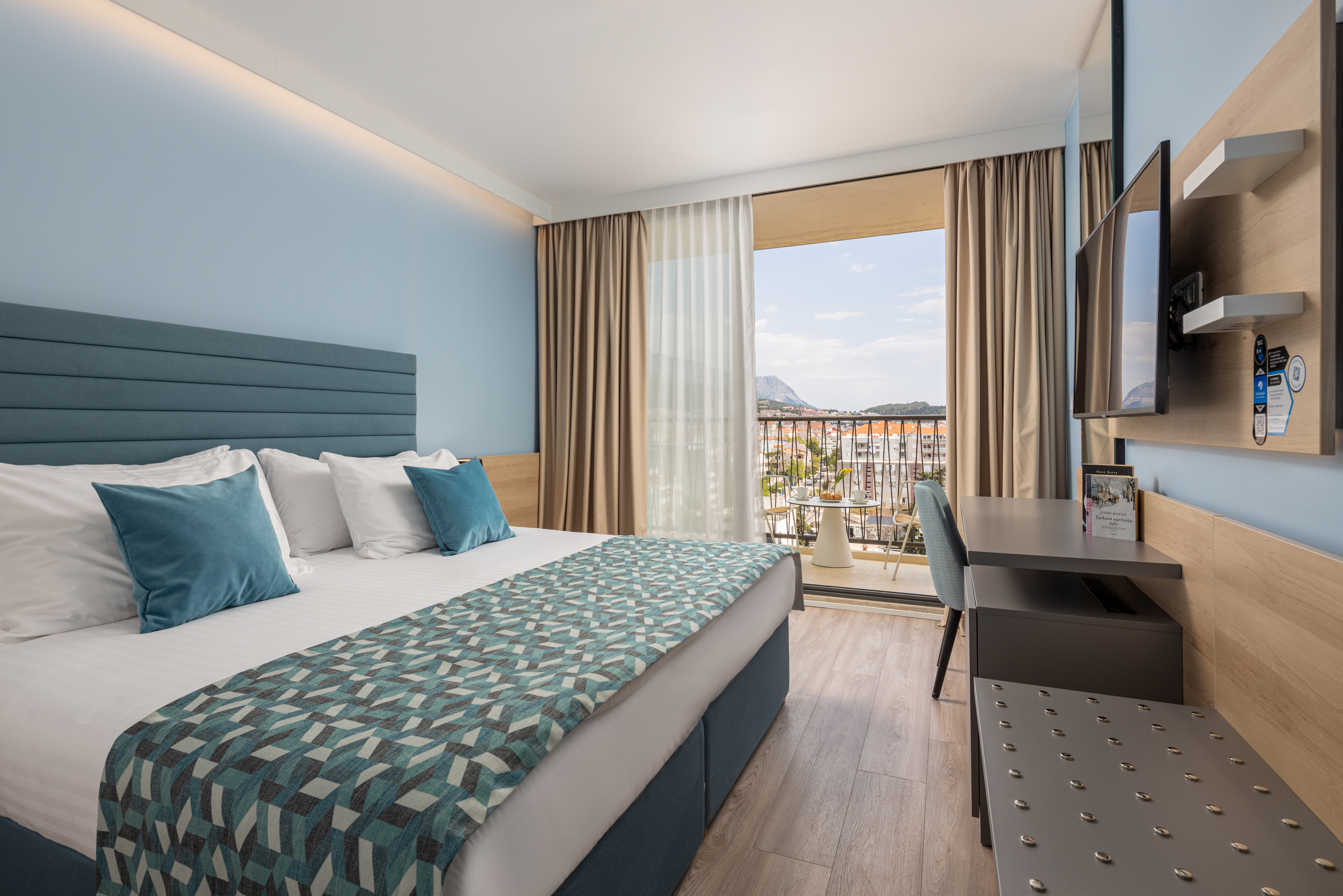 Junior Suite with Balcony