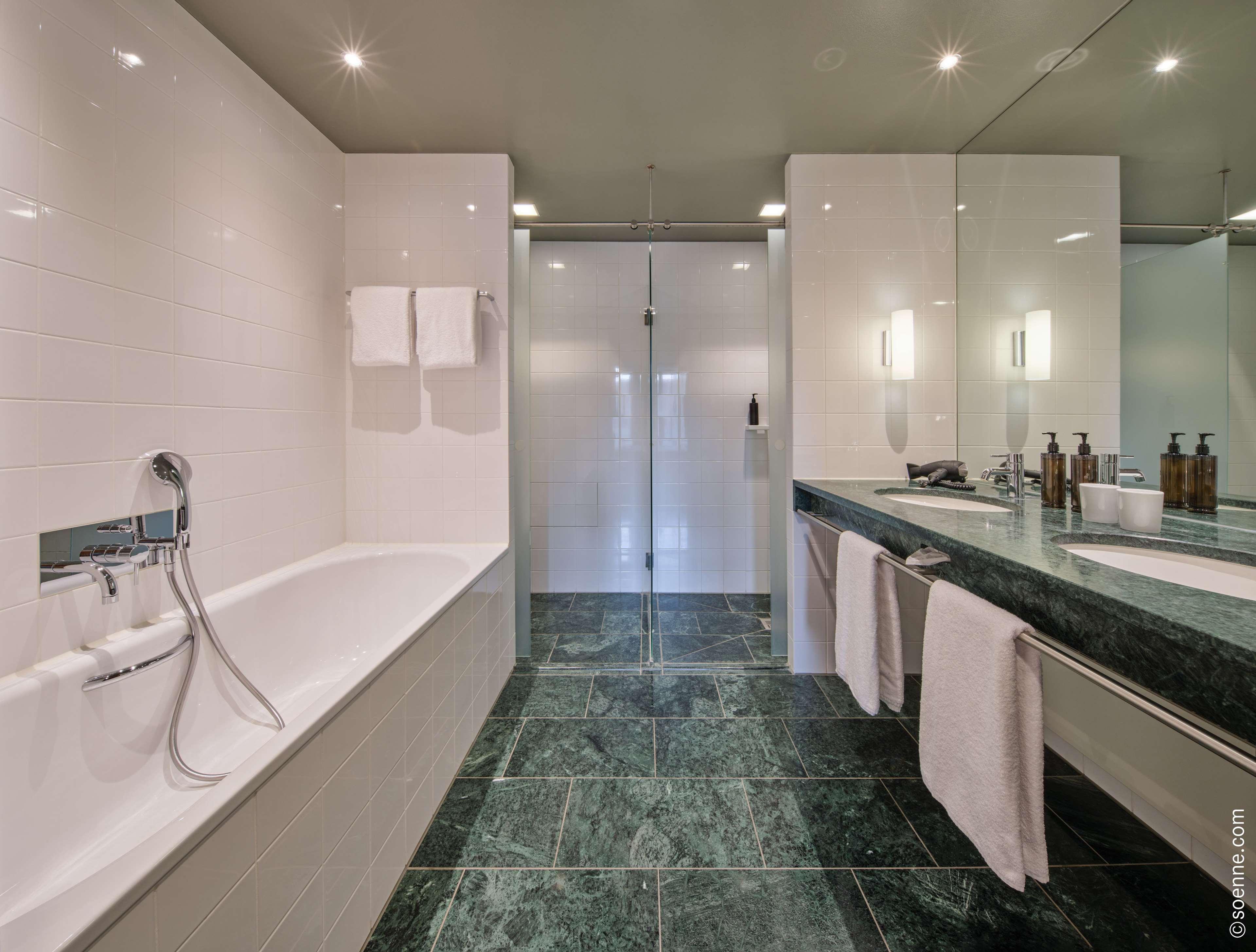 Junior Suite Capacity 2