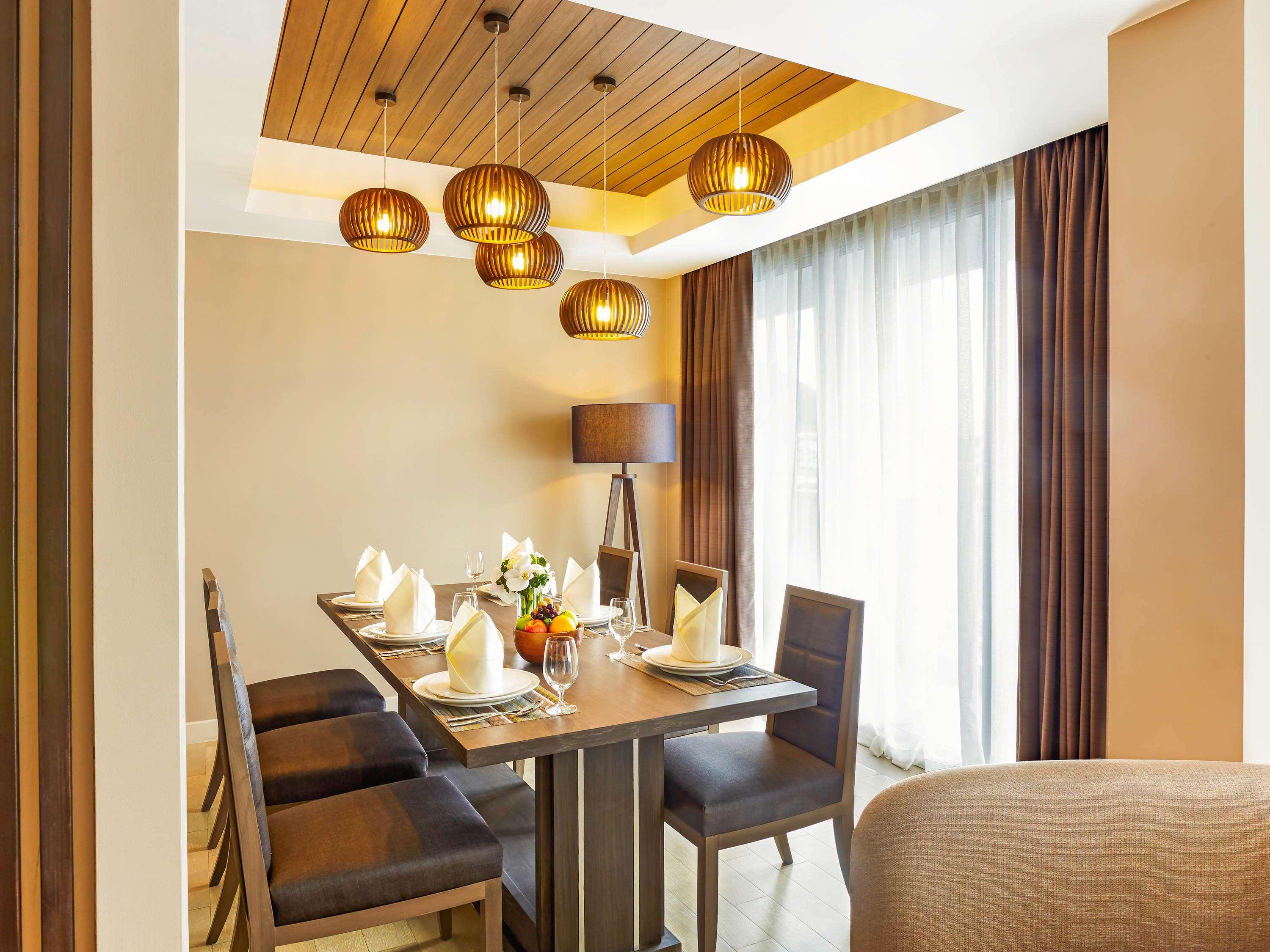 Suite Deluxe King Bed