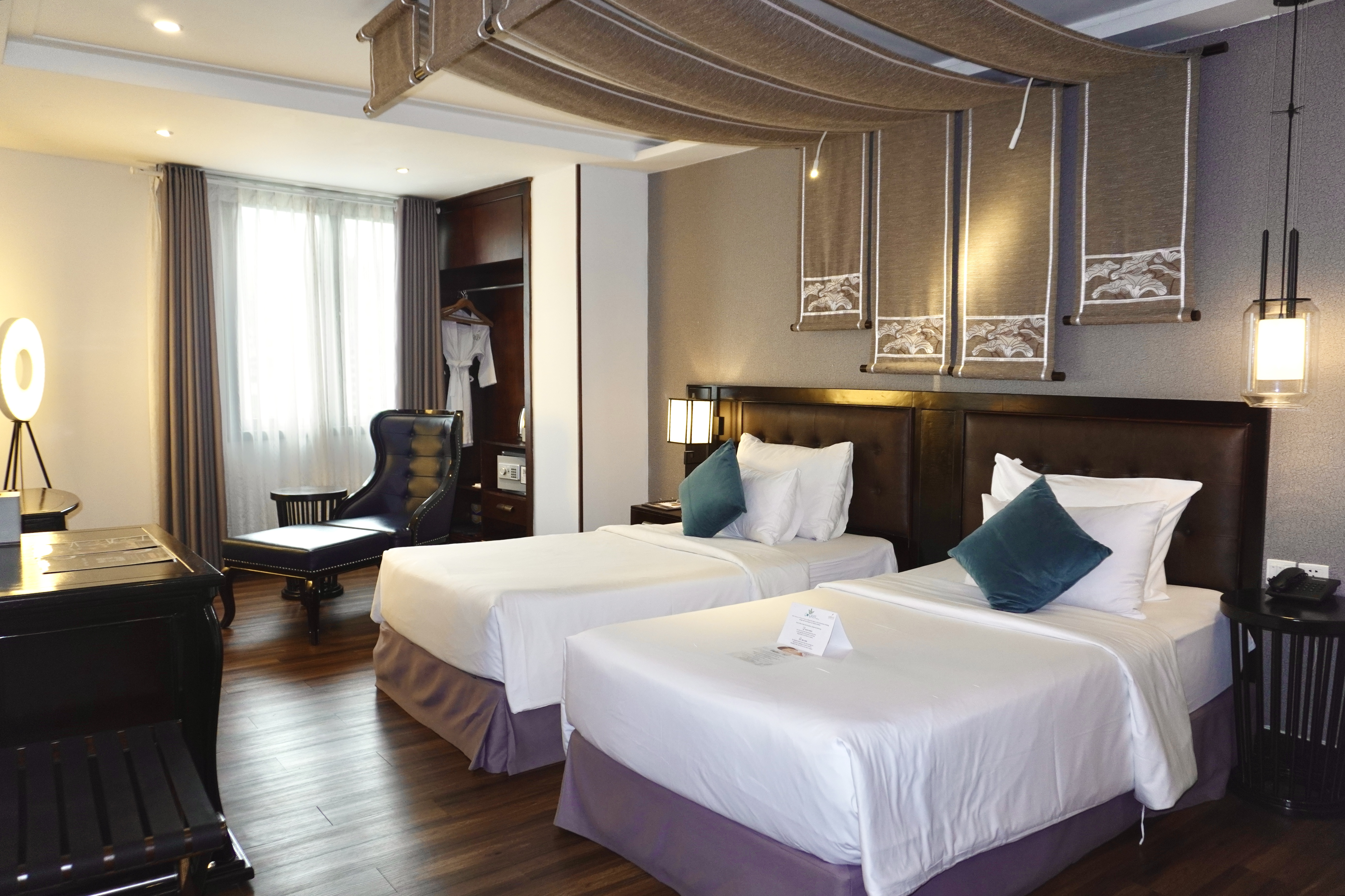 Room Two Beds