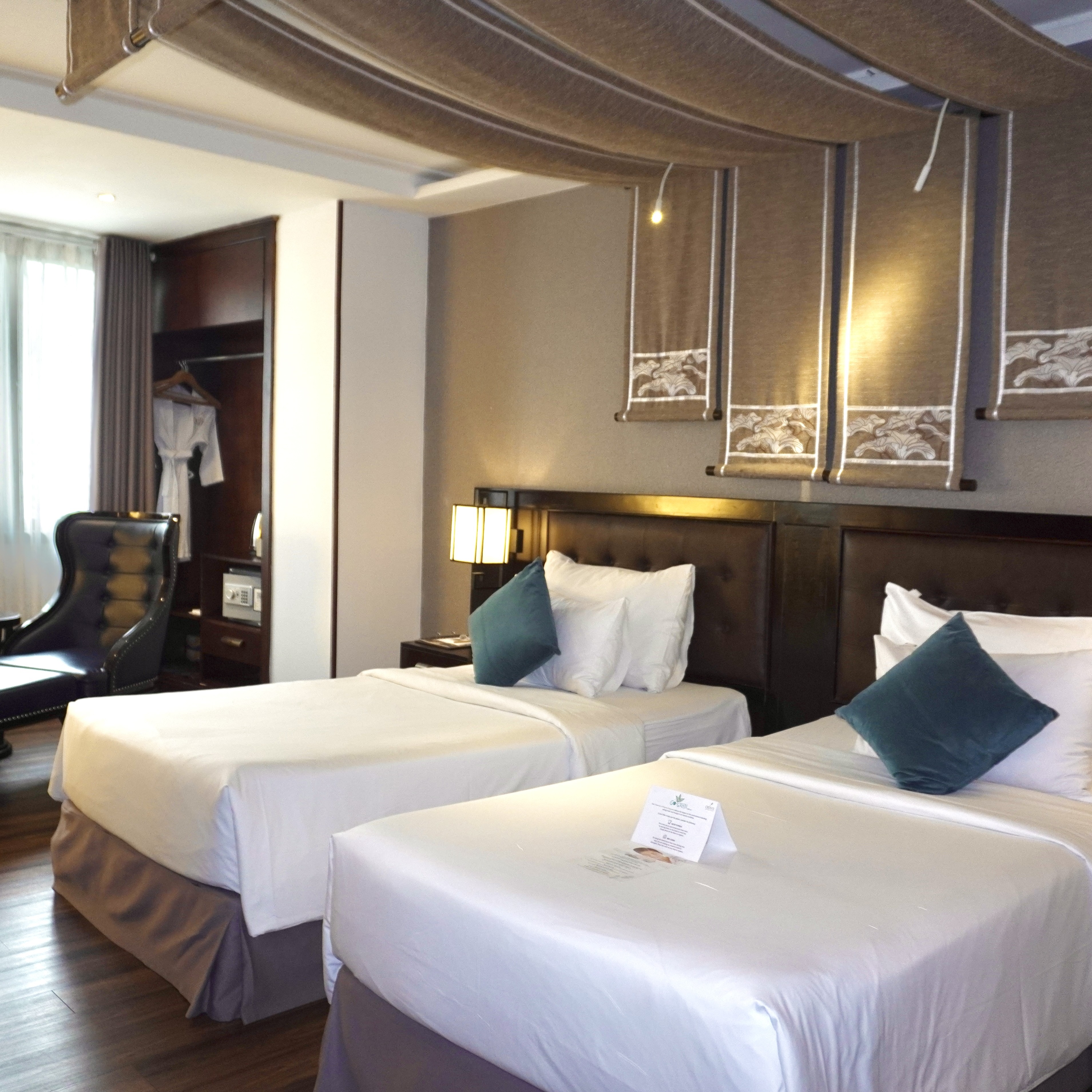 Room Two Beds