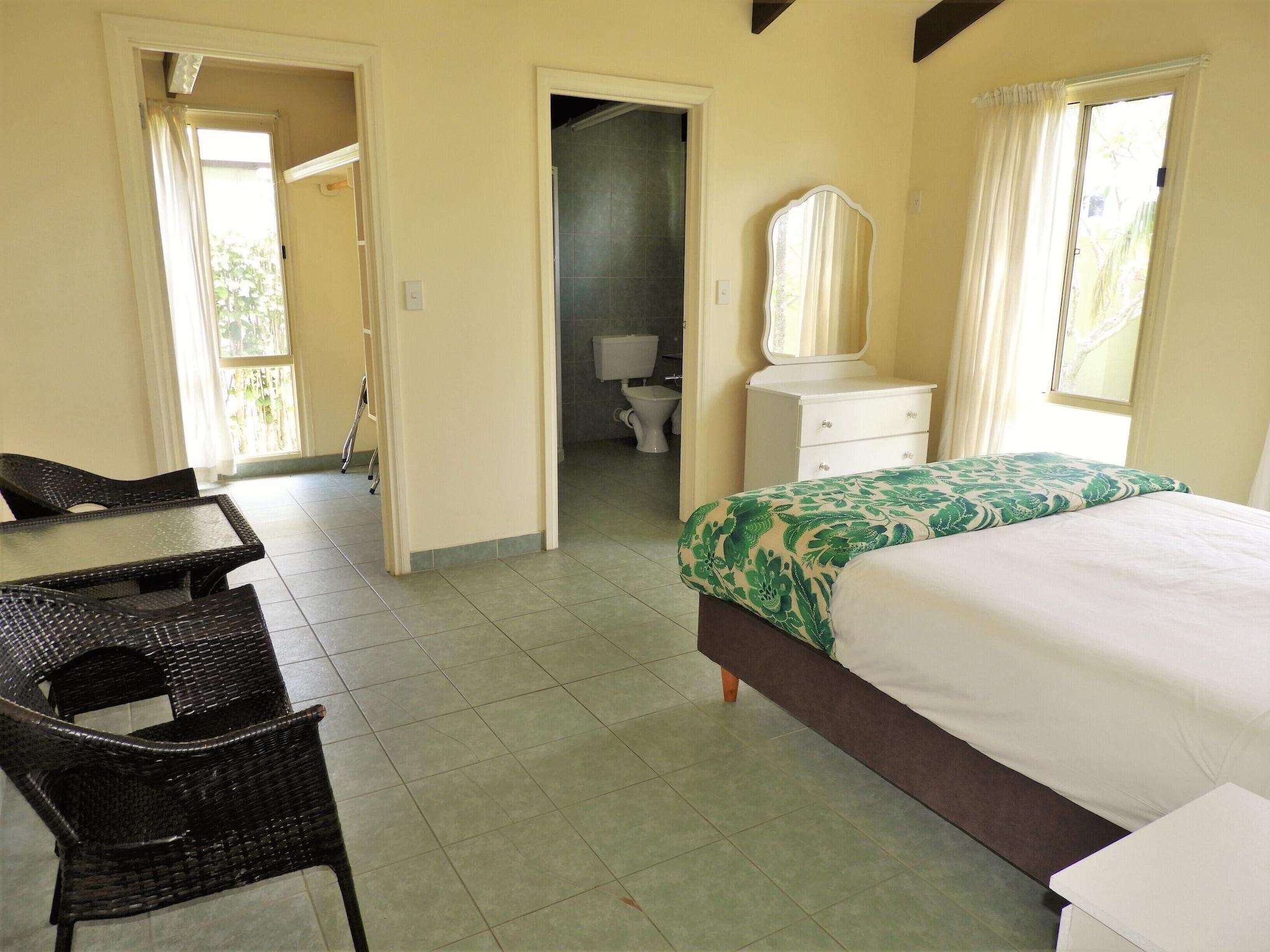 Villa Garden View King Bed