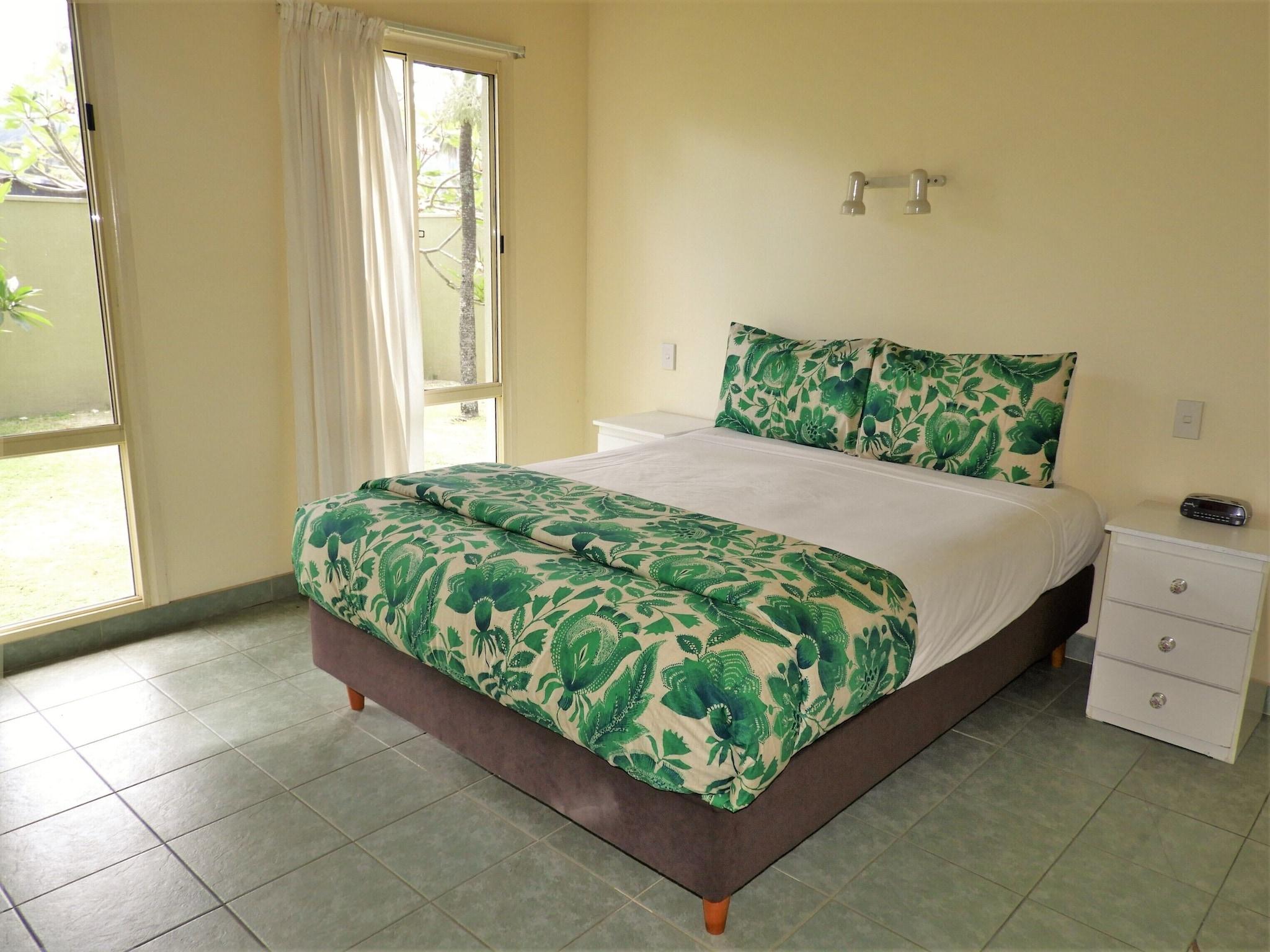 Villa Garden View King Bed