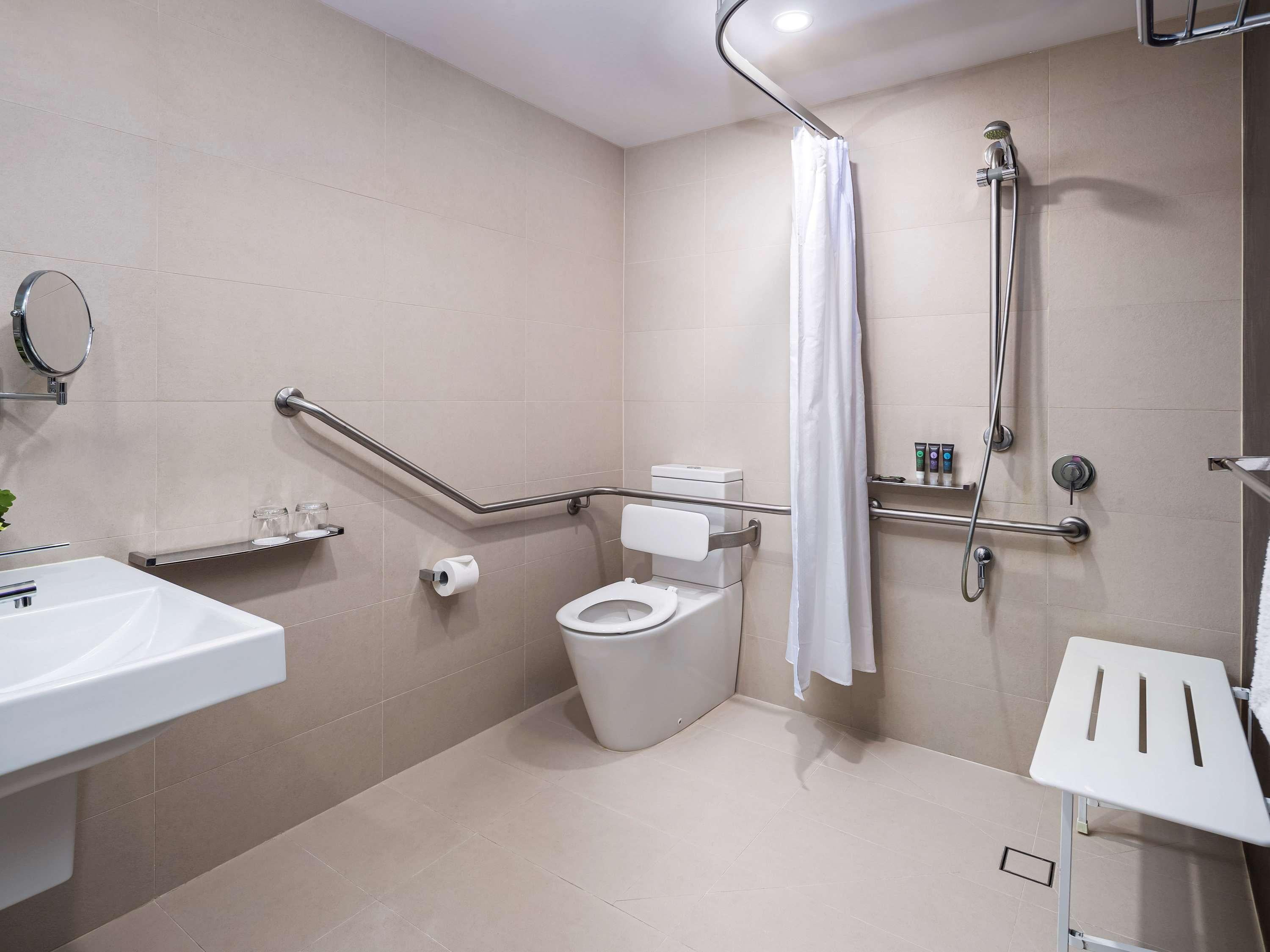 Double Accessible-queen Size Bed