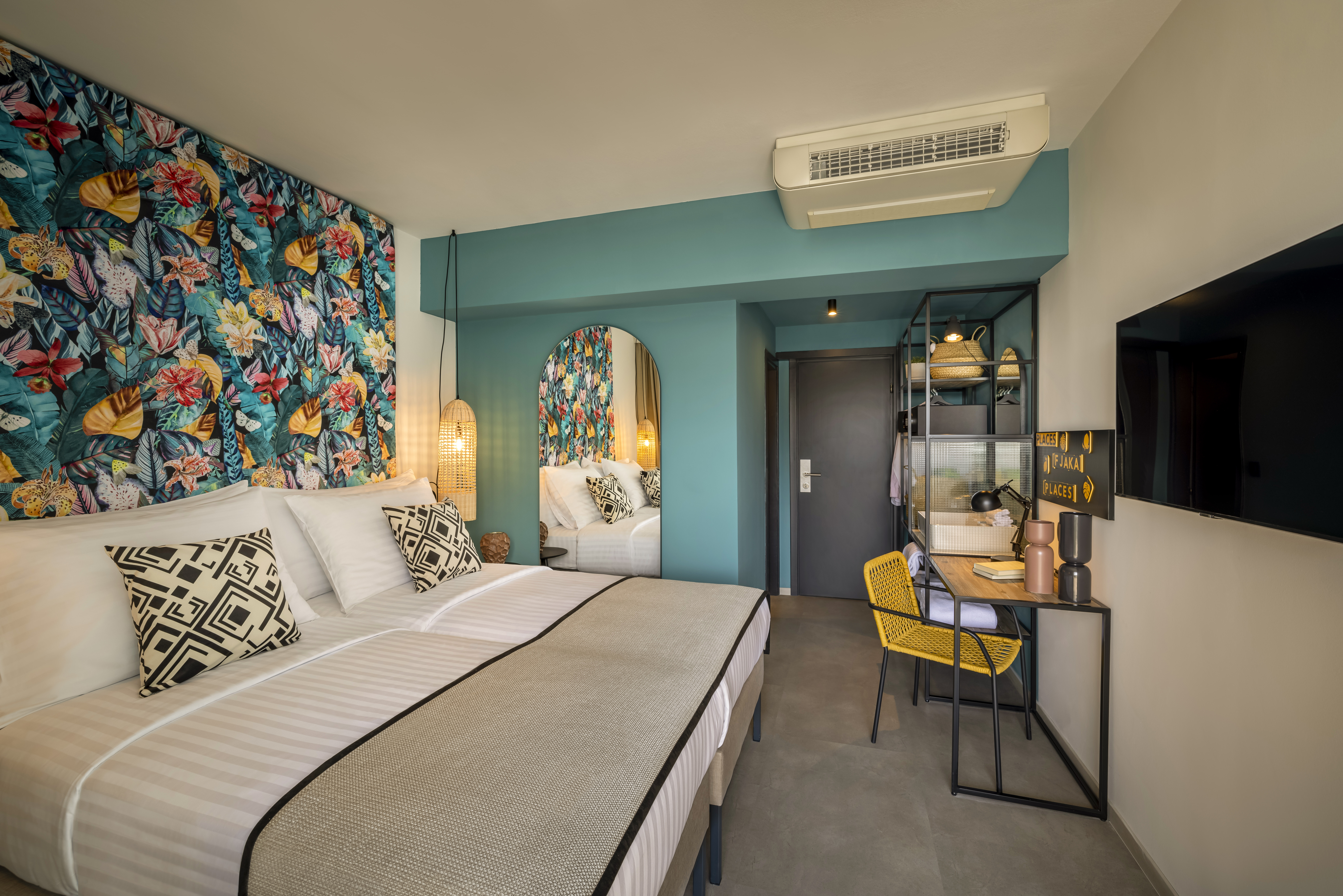 Double Side Sea View with Balcony