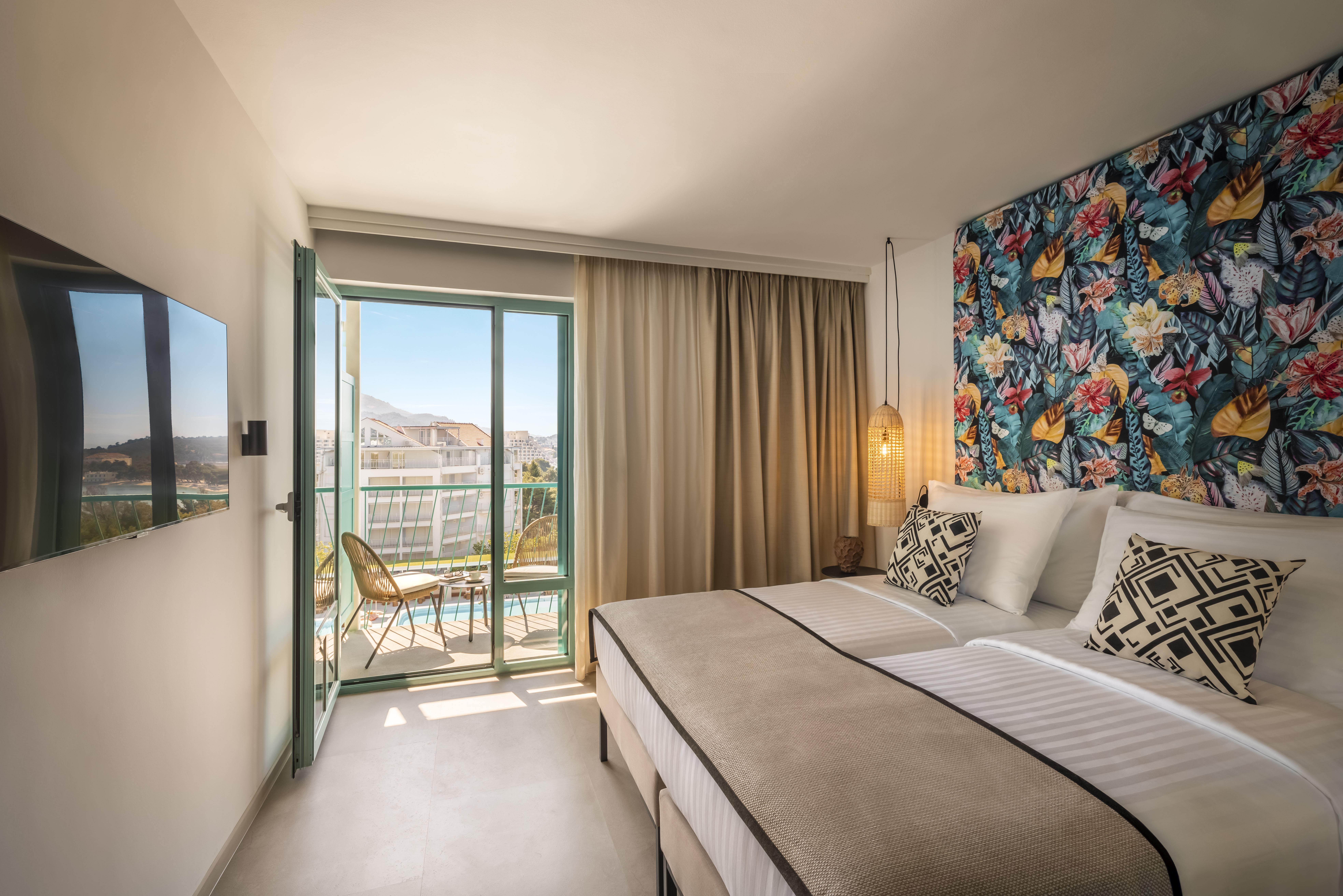 Double Side Sea View with Balcony