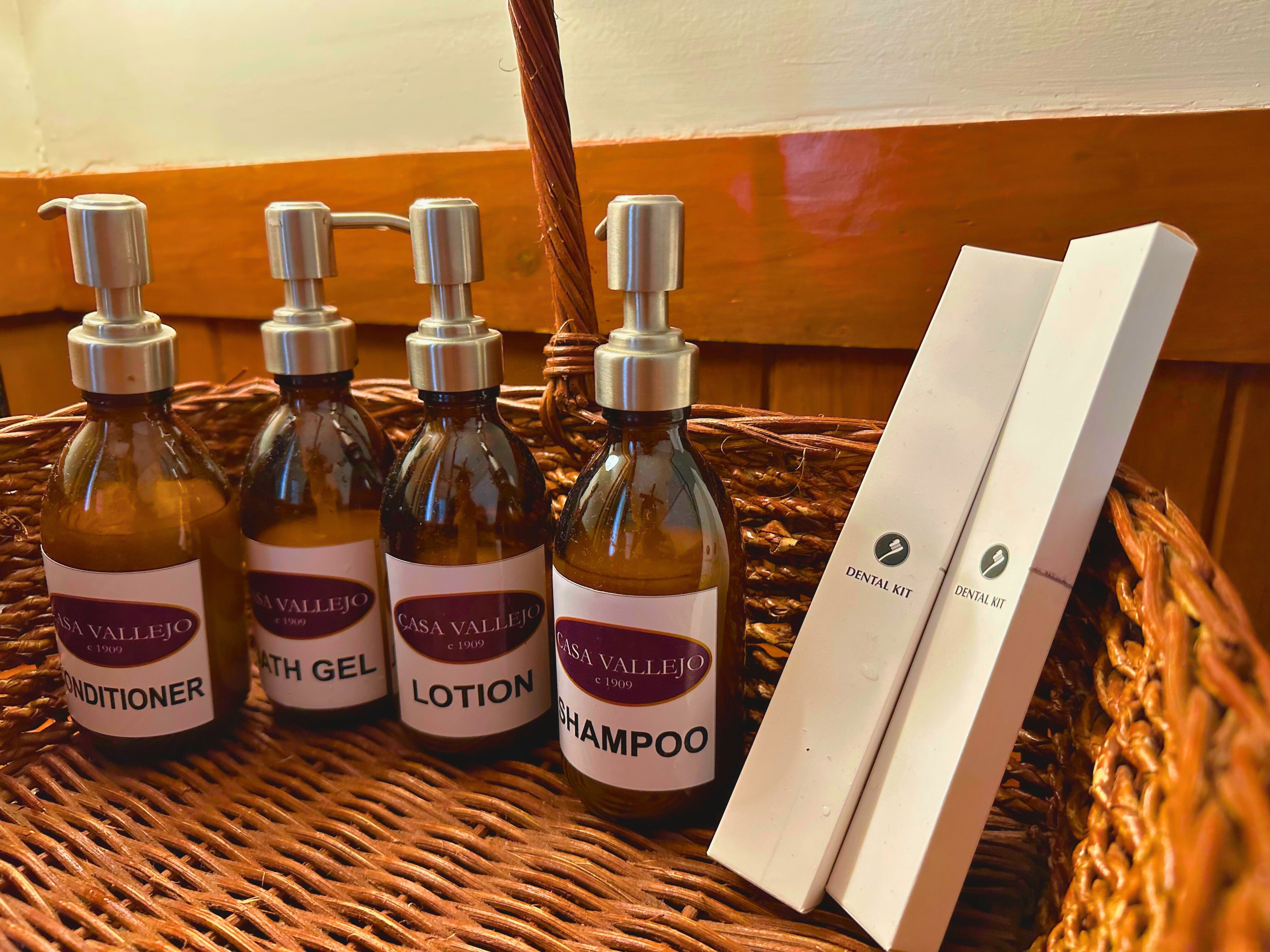 Double or Twin Deluxe Queen Bed