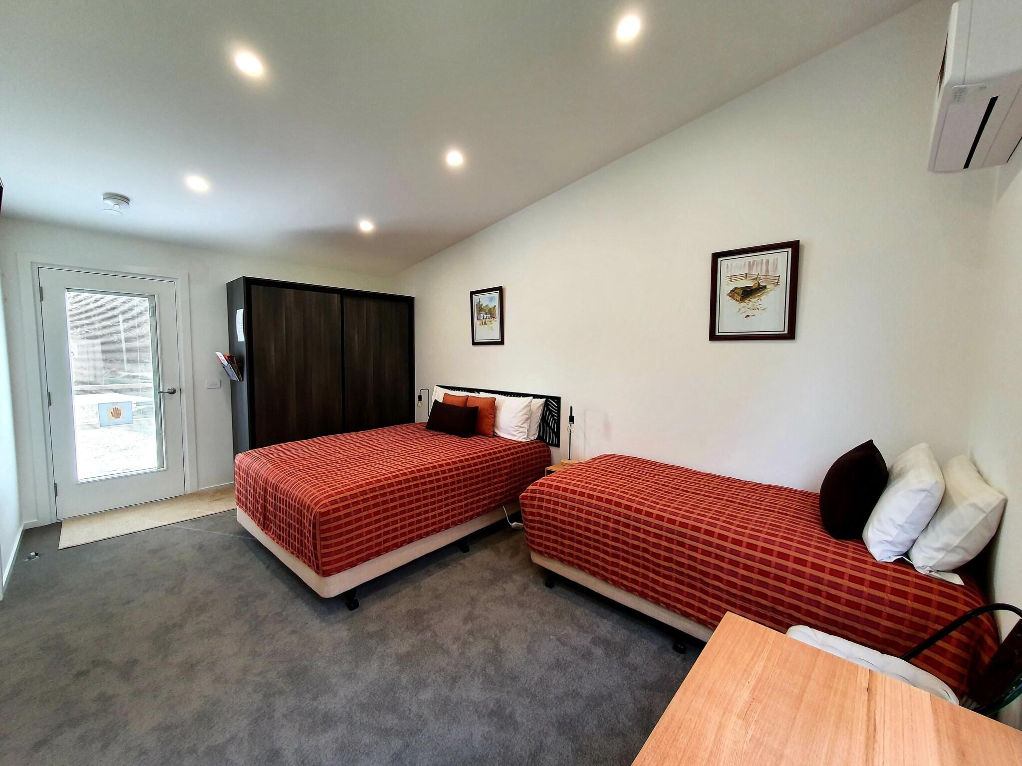 Studio Queen Size Bed