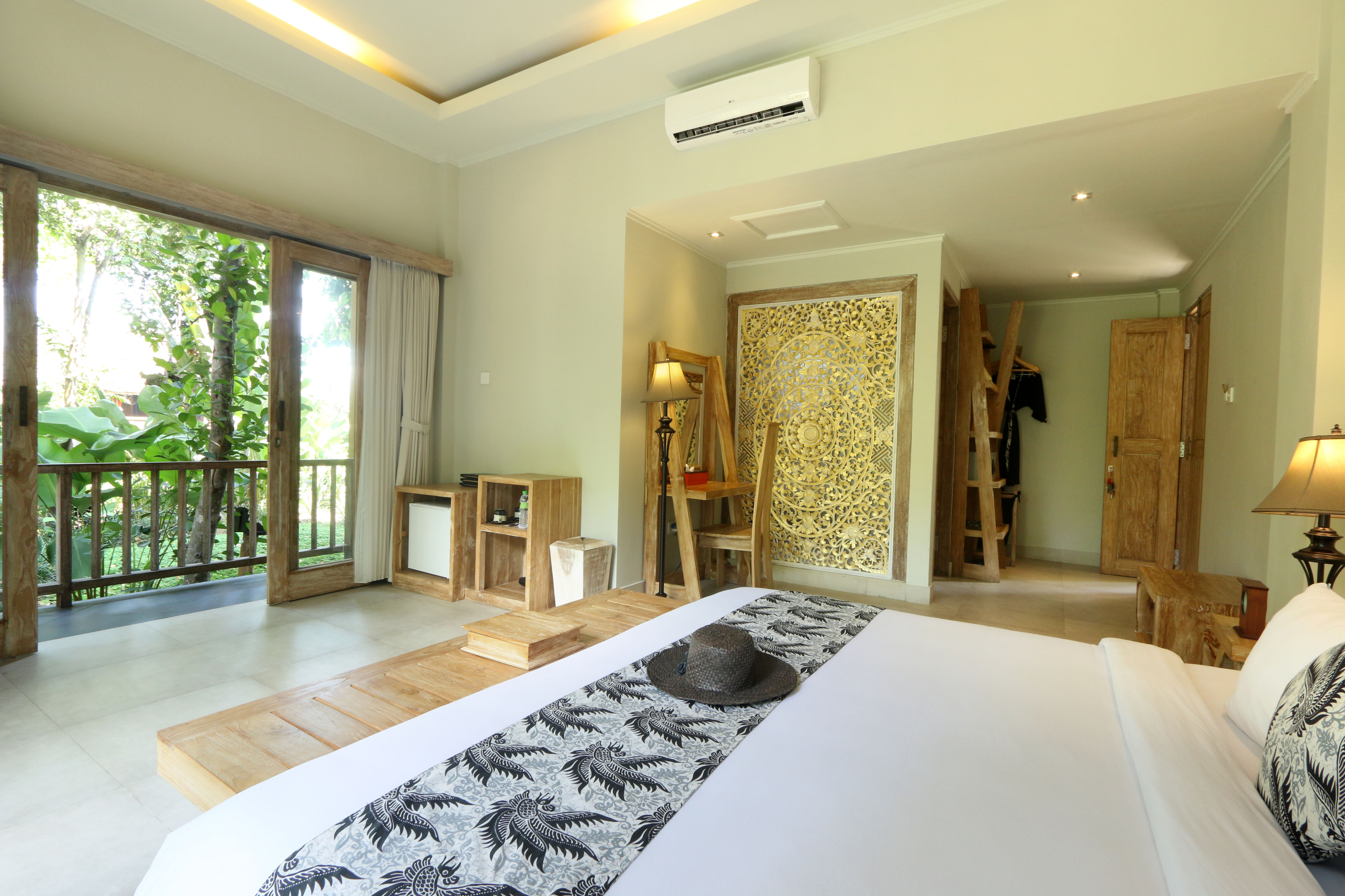 Junior Suite with Balcony