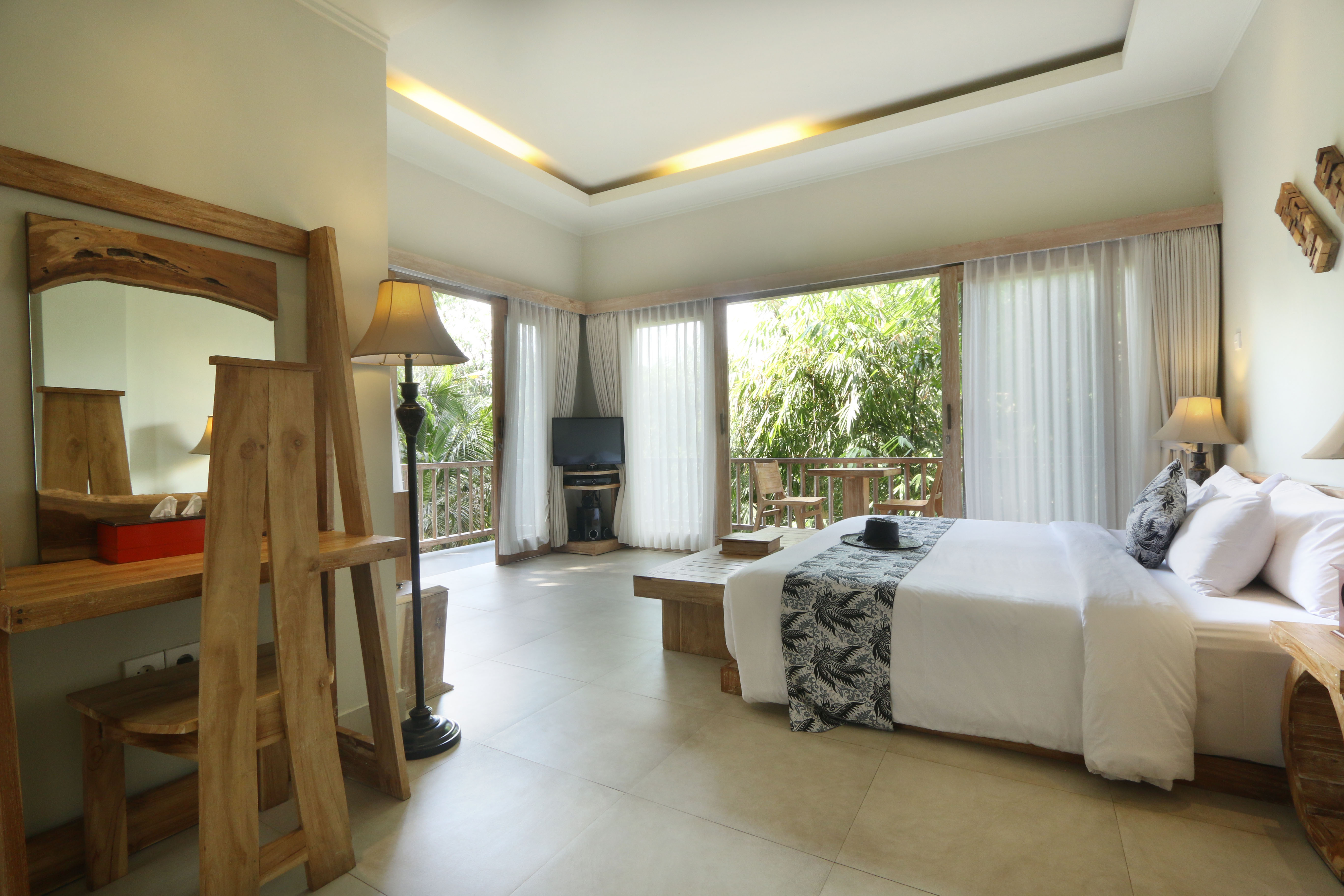 Junior Suite with Balcony