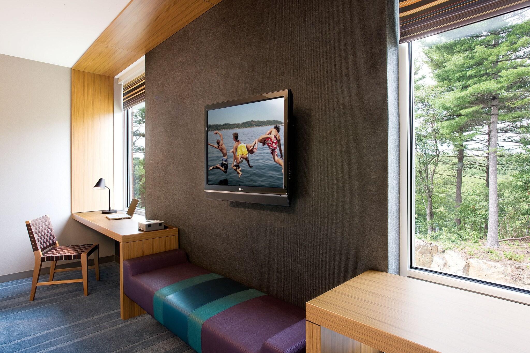 Suite Accessible with Views