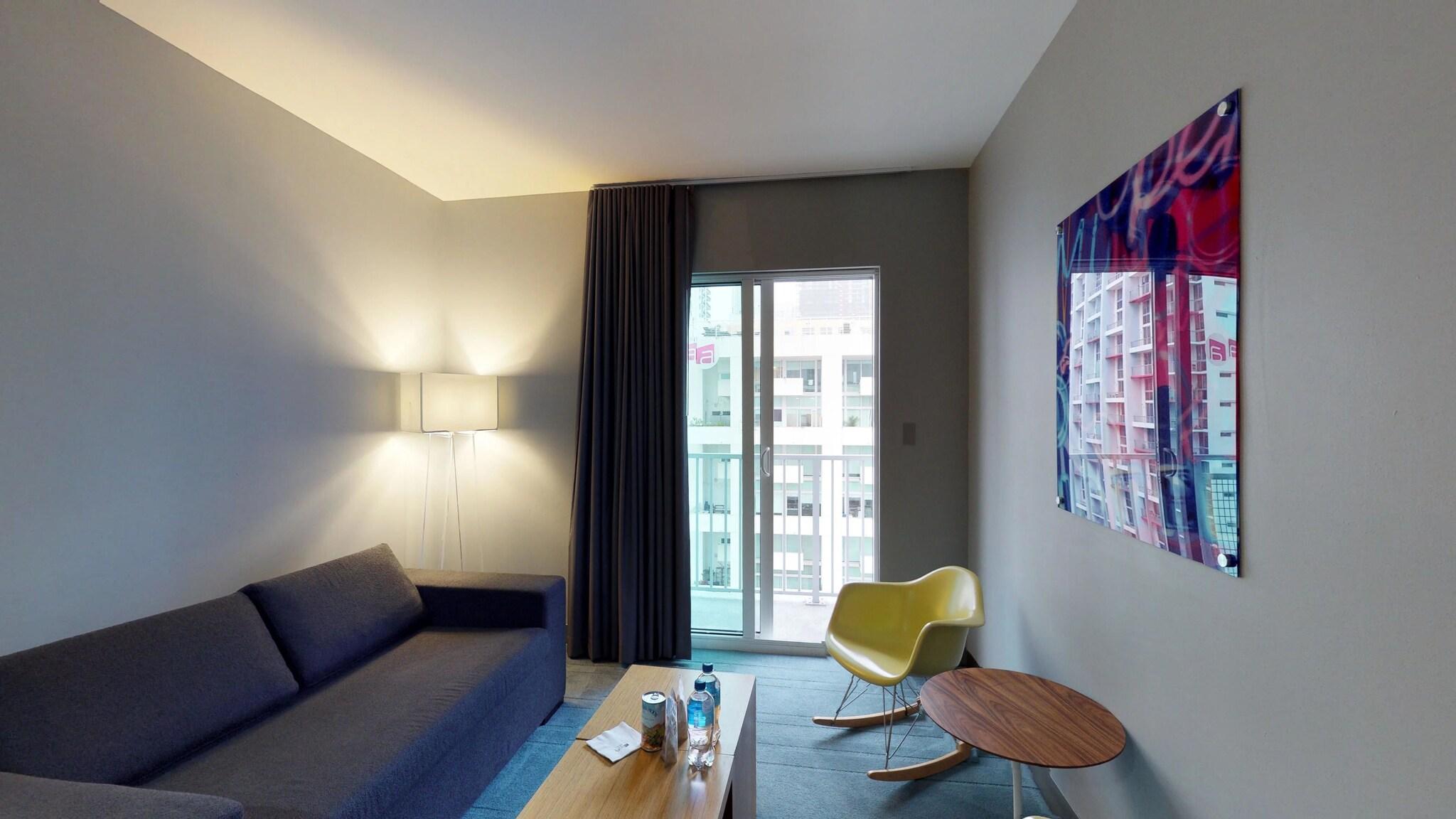 Double Accessible with Views