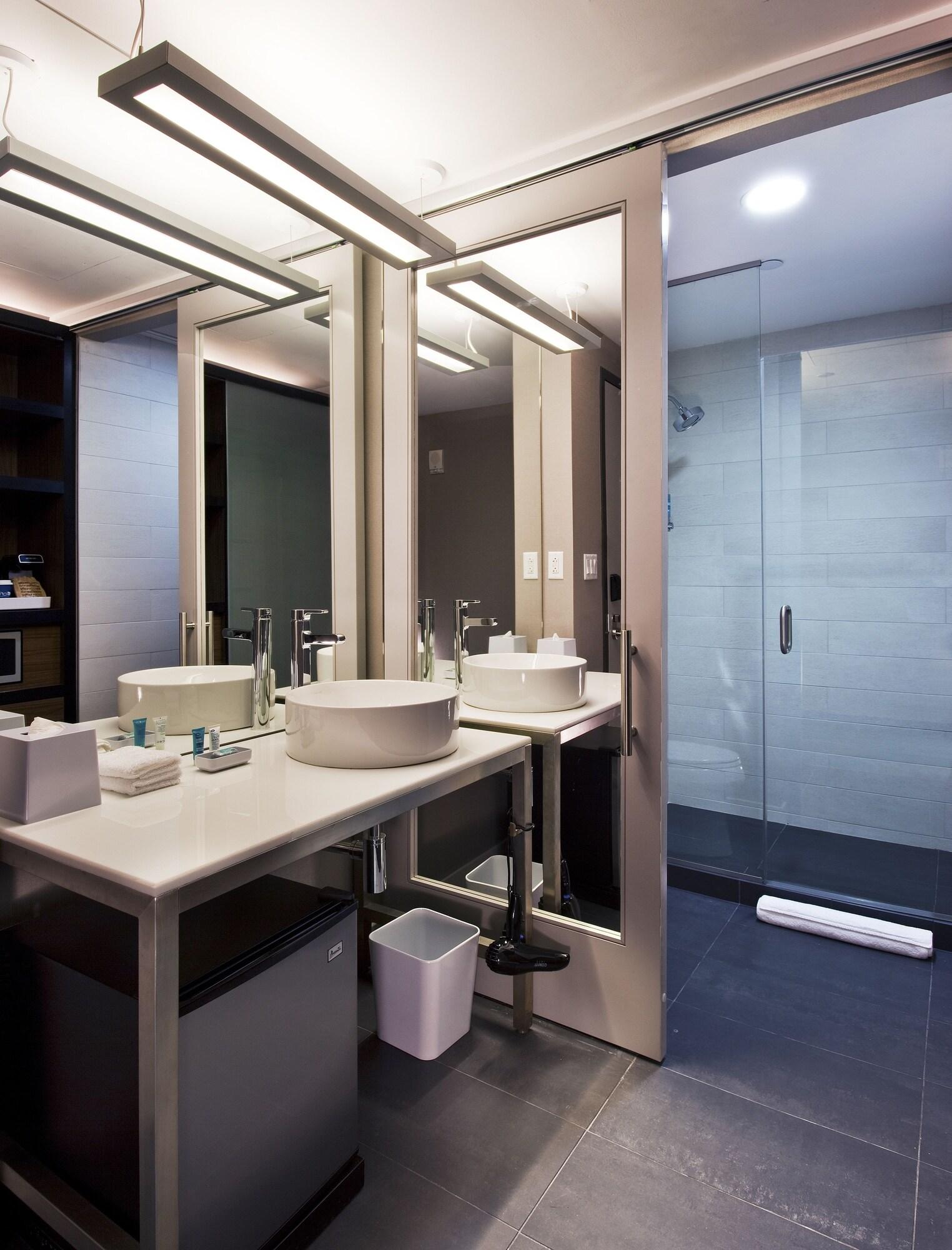 Double City View King Bed