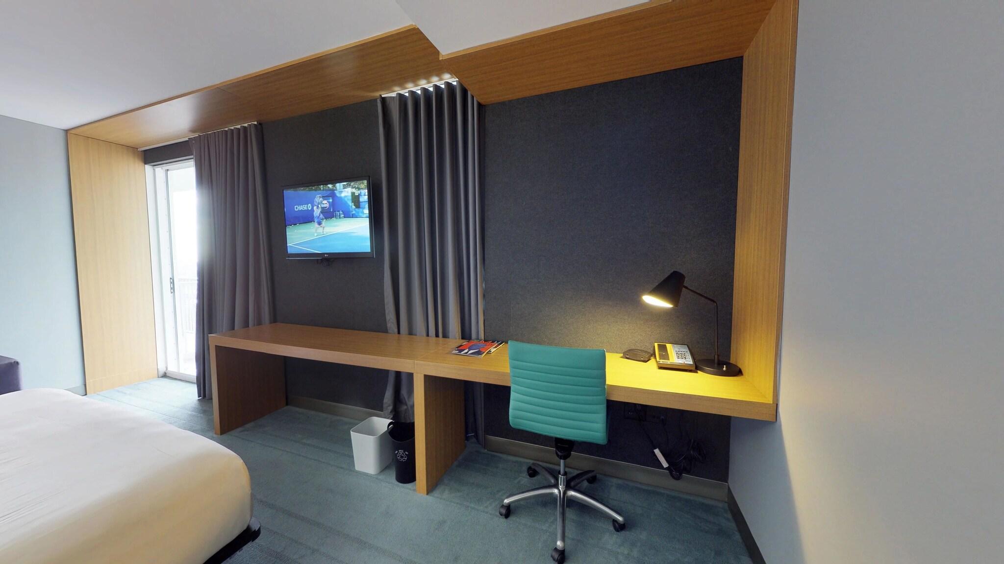 Double City View King Bed