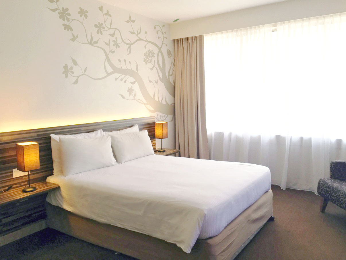 Double Deluxe Queen Bed