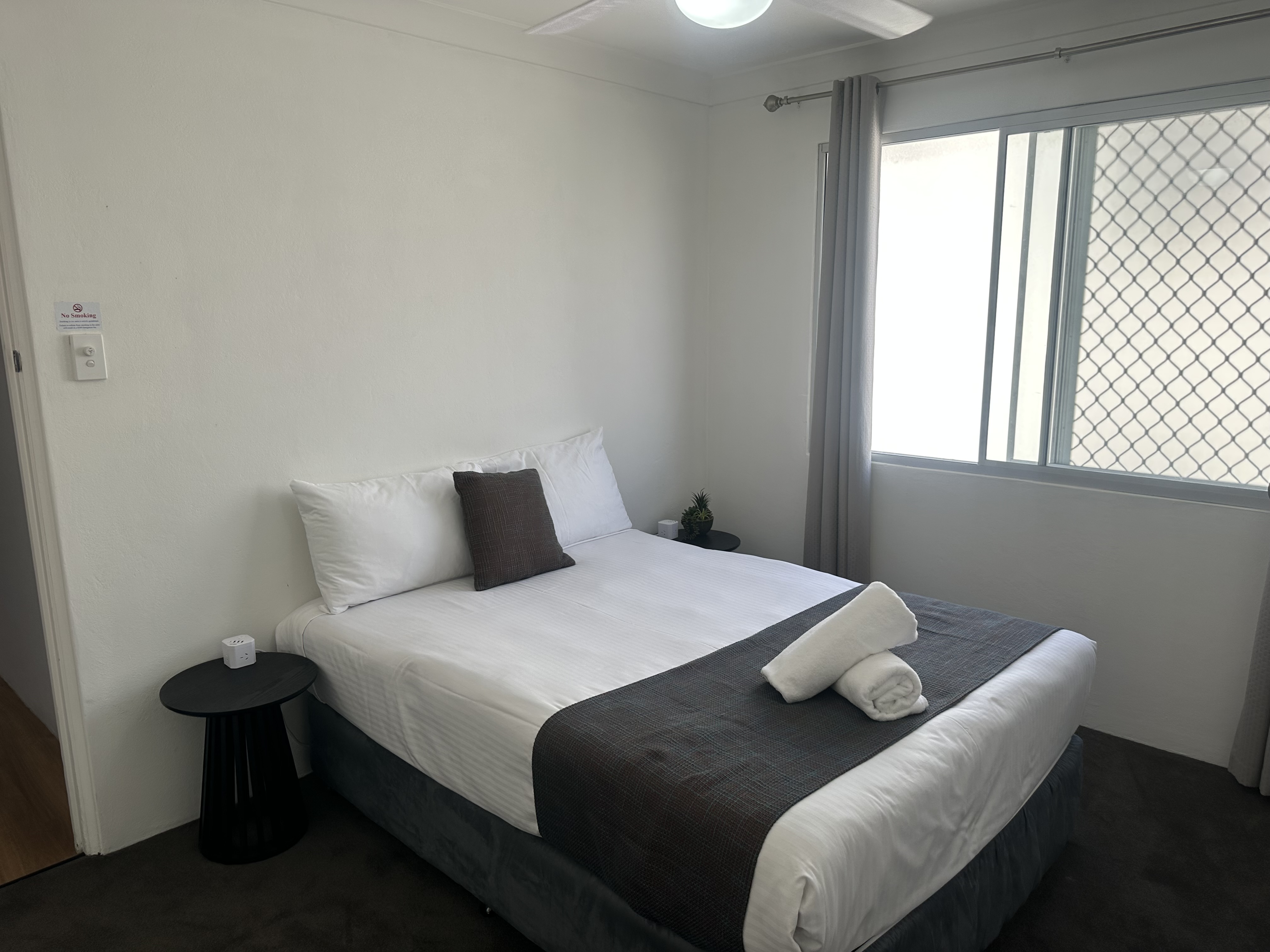 Apartment Two Bedrooms One Bathroom