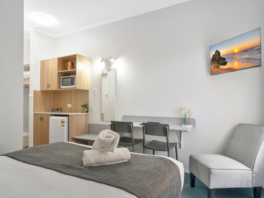 Double or Twin One Bed