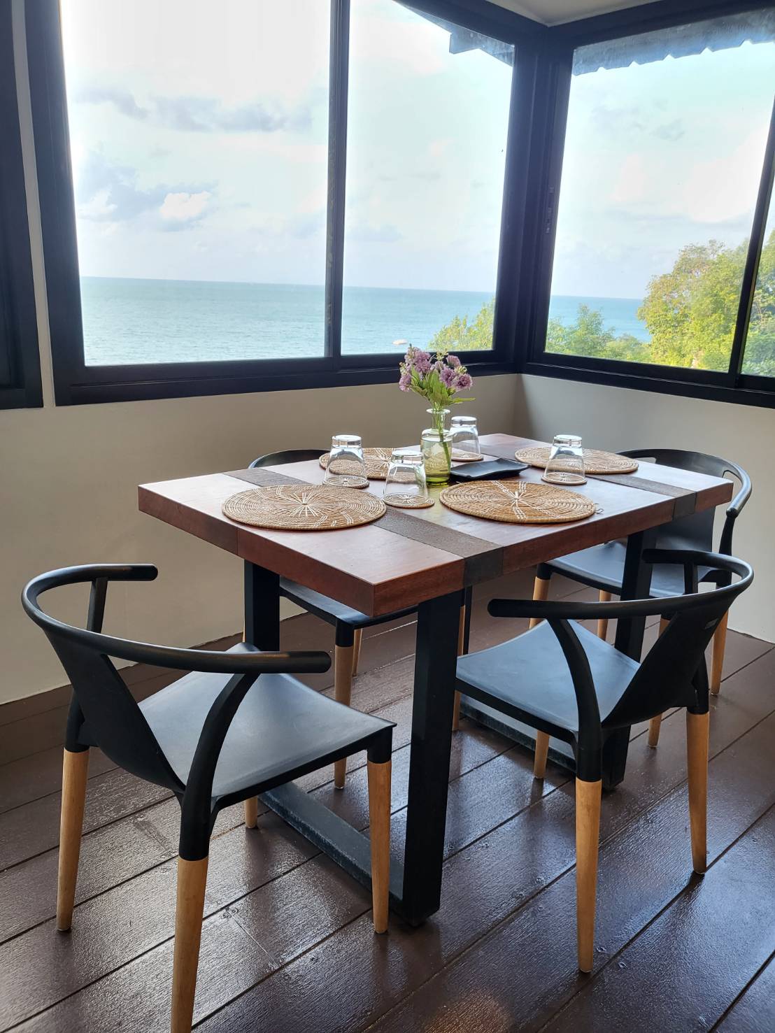 Family Room Garden View