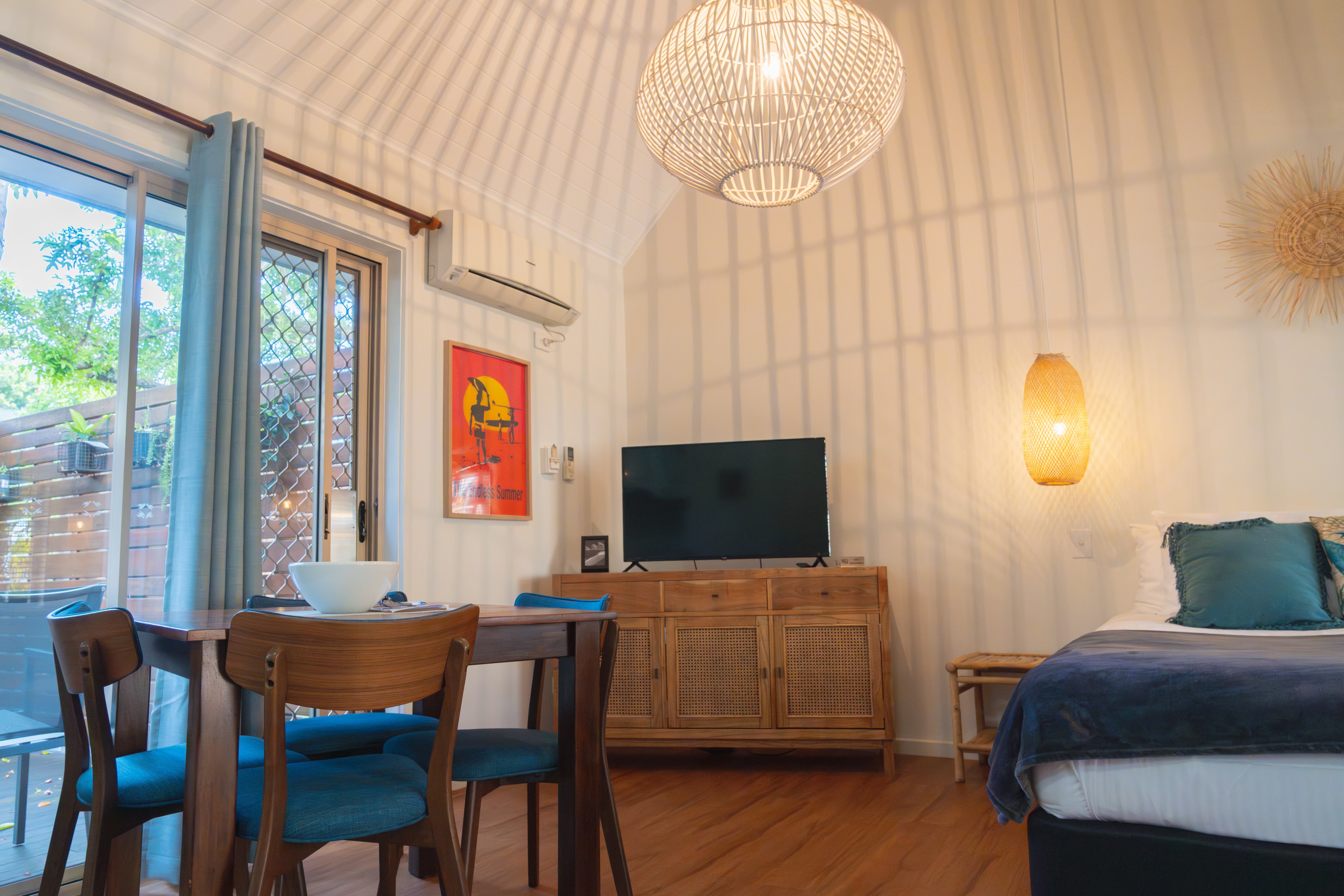 Studio Queen Size Bed