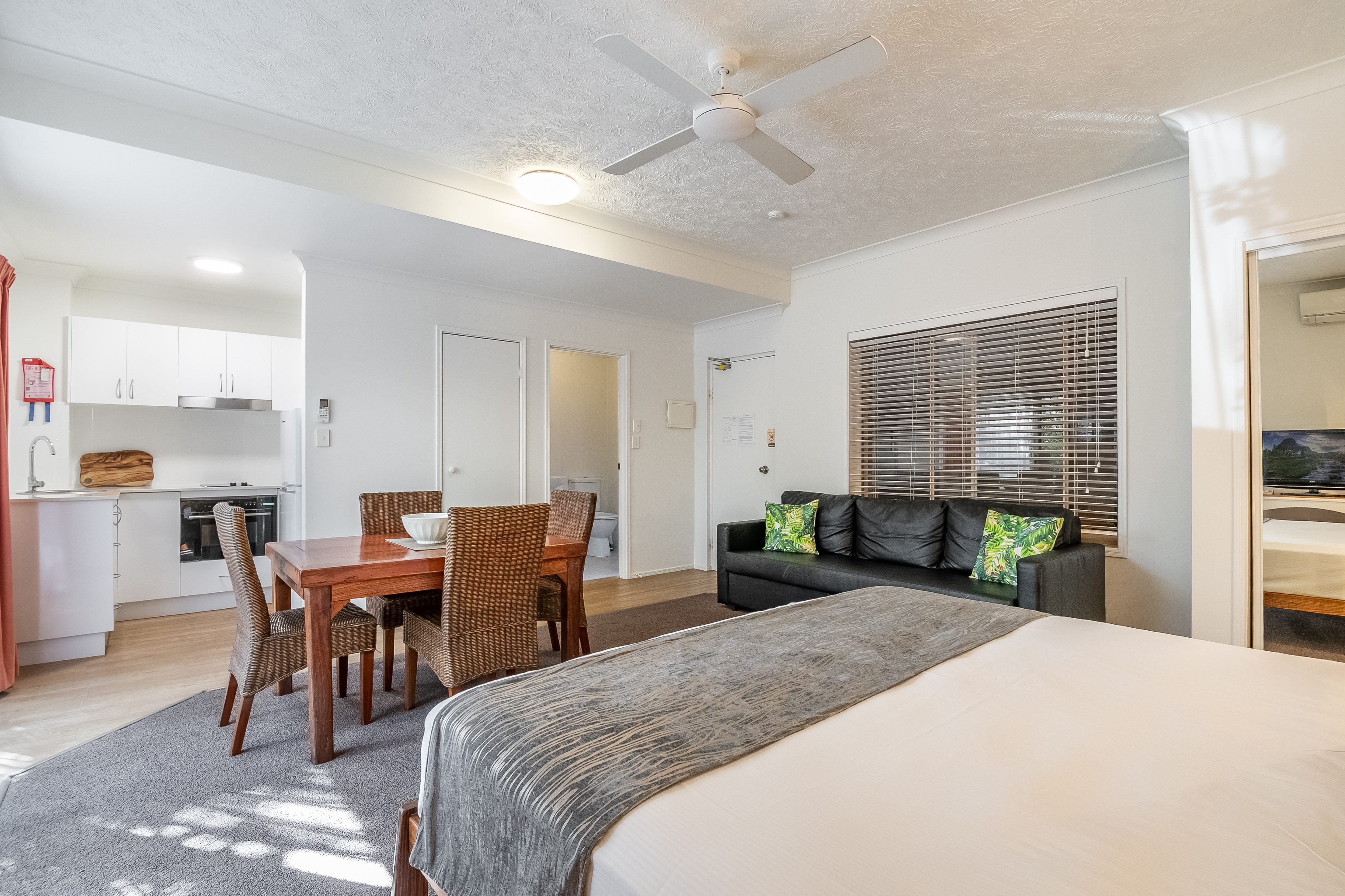 Studio Queen Size Bed