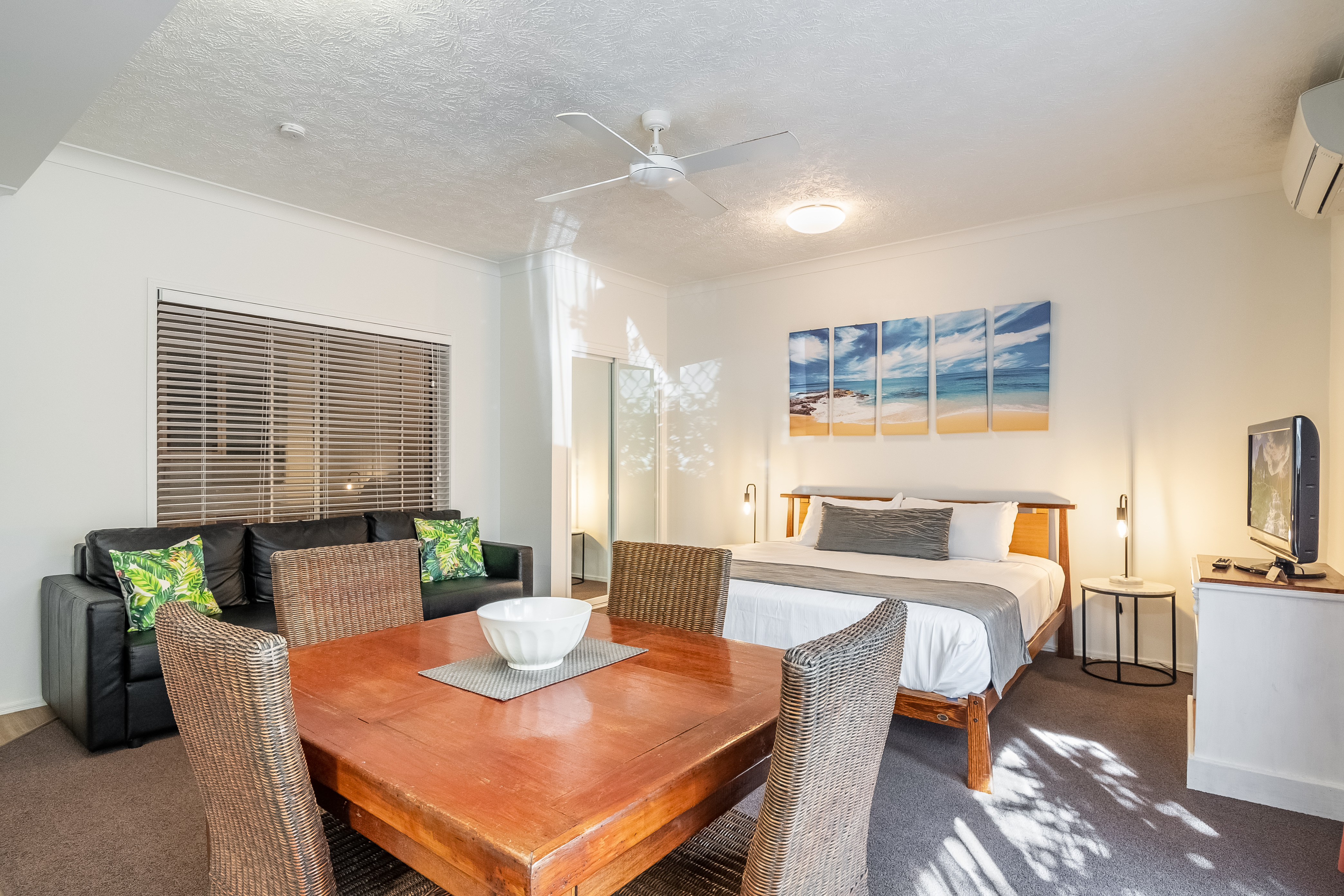 Studio Queen Size Bed