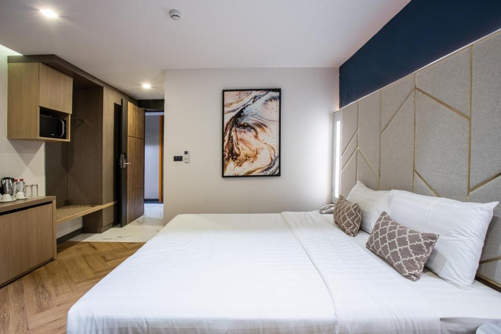 Double or Twin Deluxe