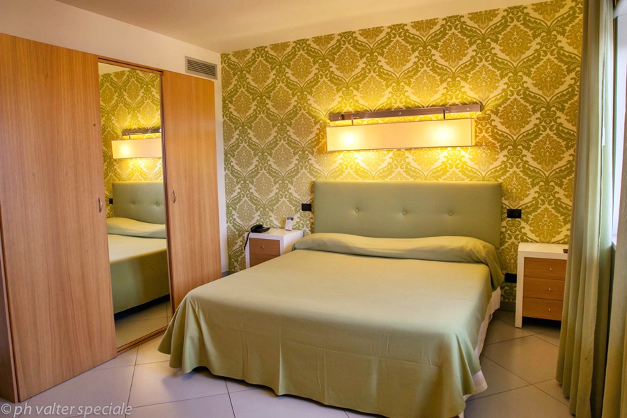 Double Single Superior