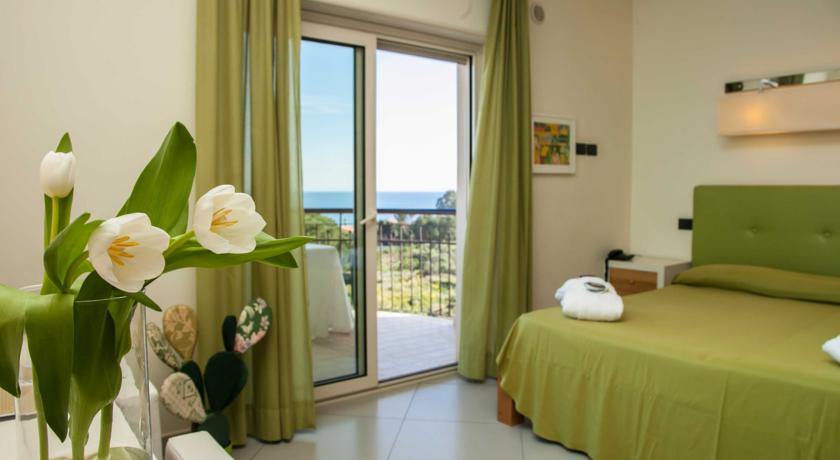 Double or Twin Executive Sea View