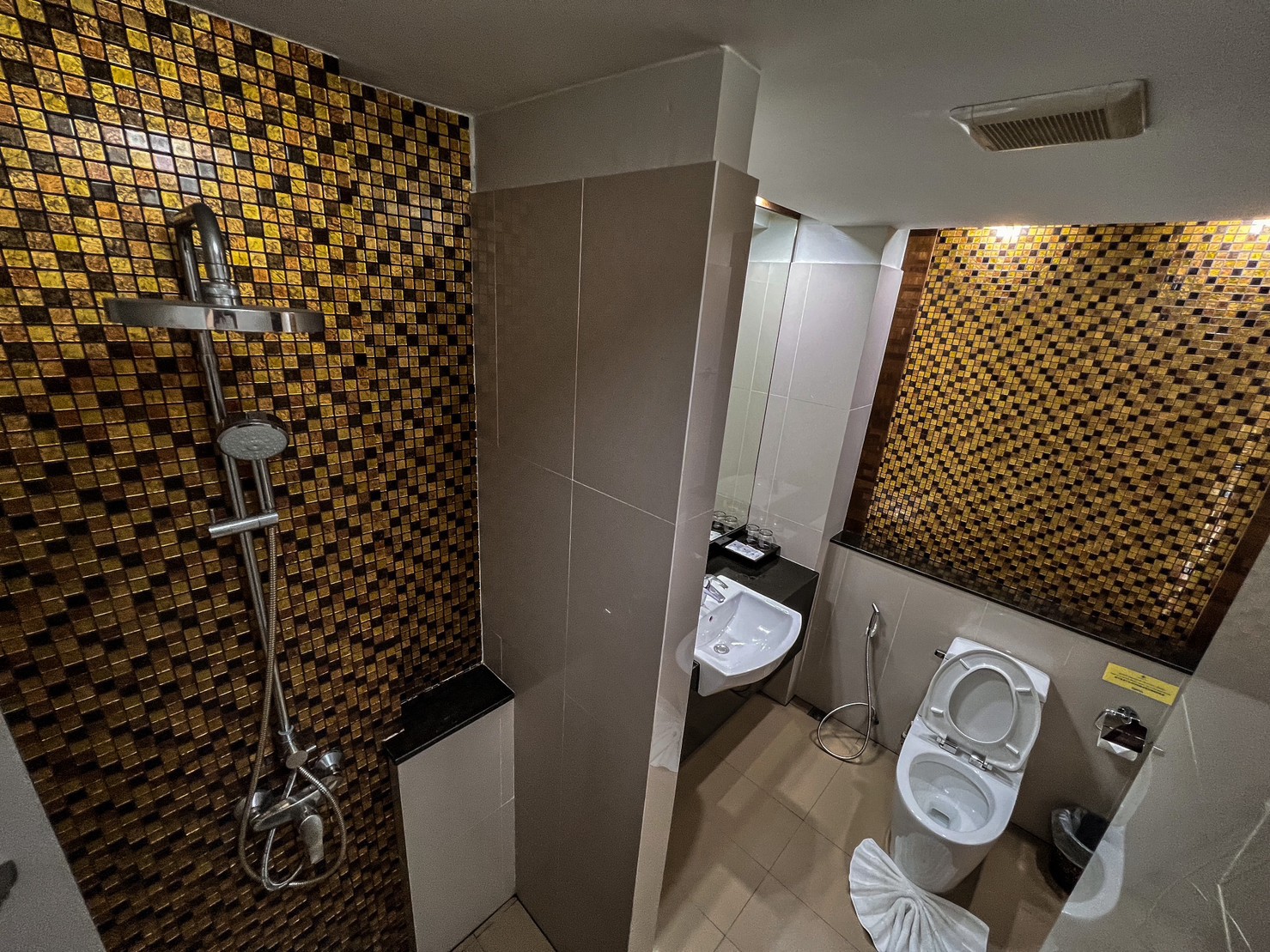 Double Deluxe One Bed