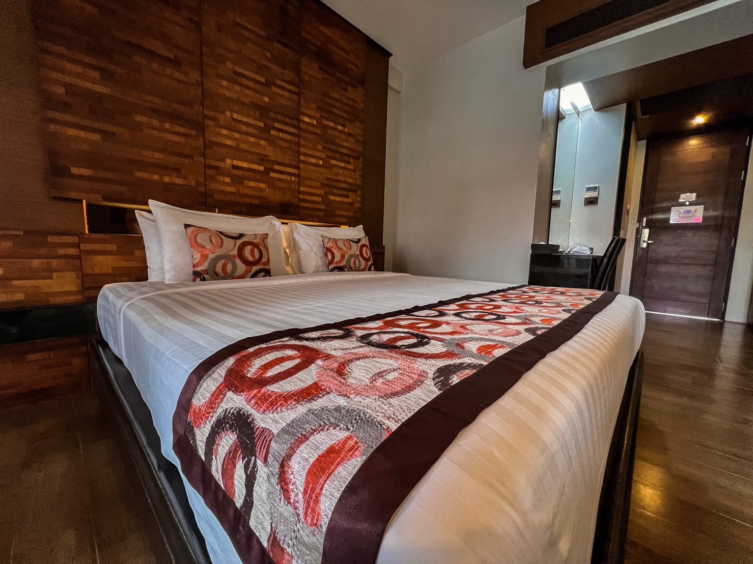 Double Deluxe One Bed