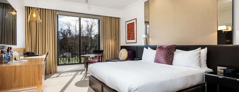 Double Deluxe King Bed