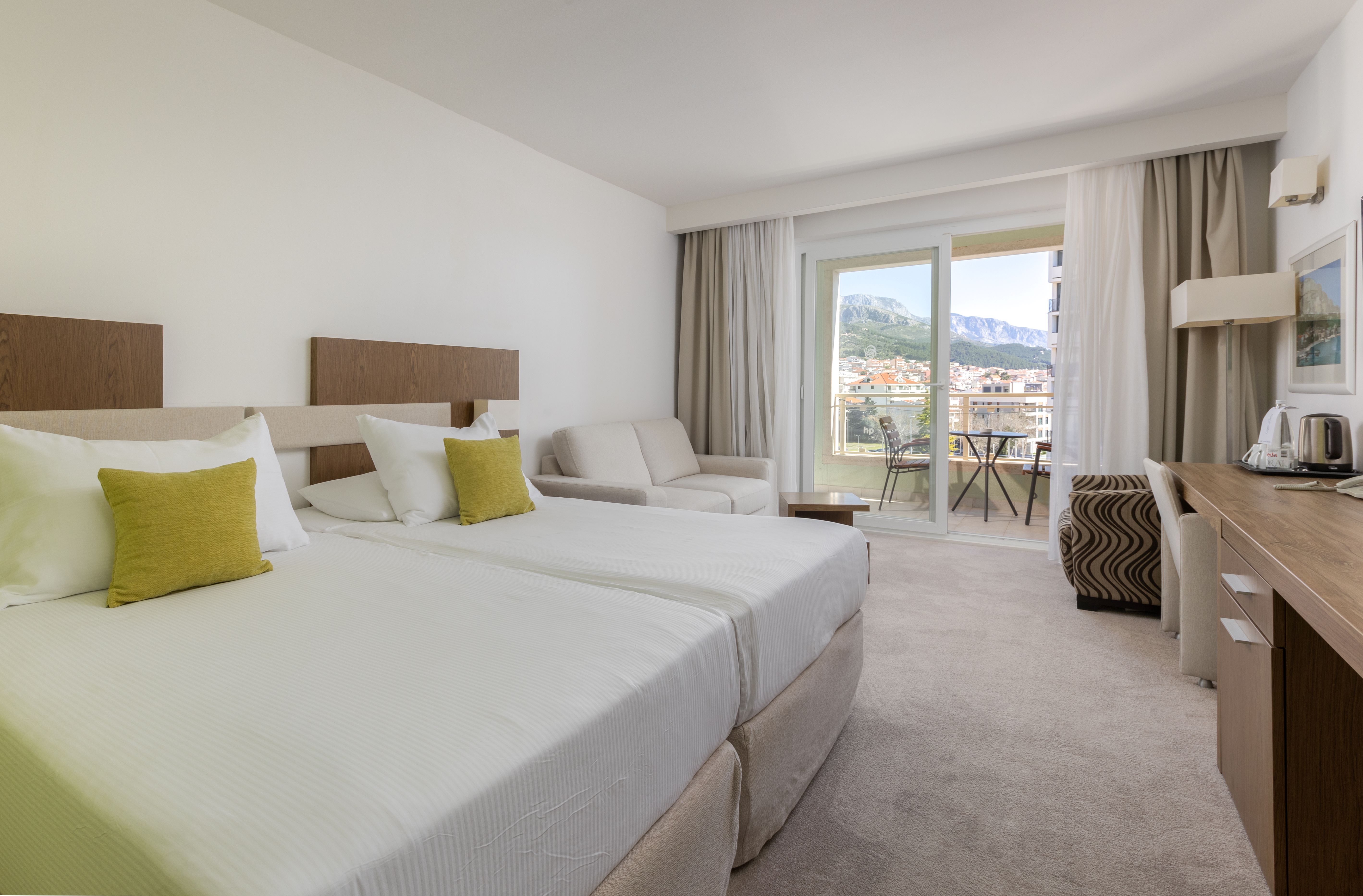 Double Single Park View with Balcony