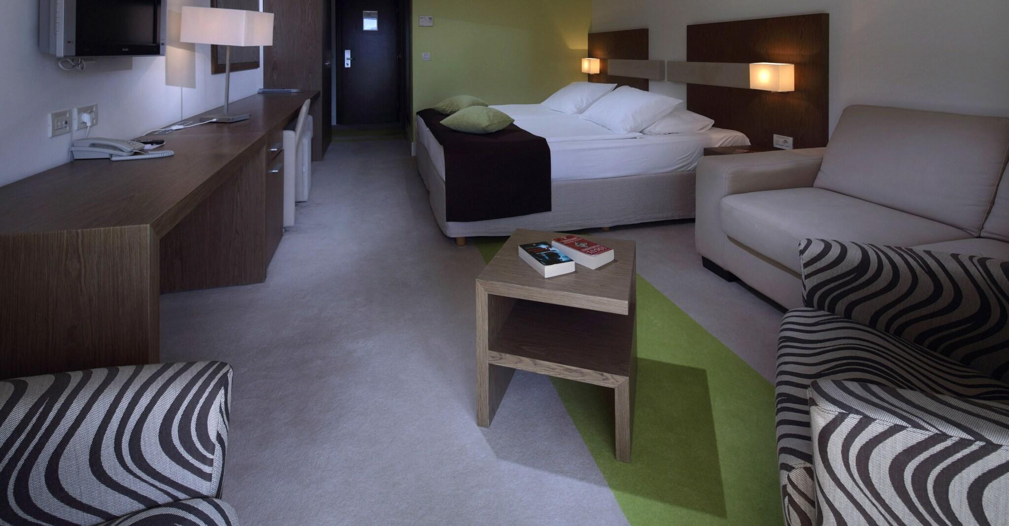 Double Superior Mountain View