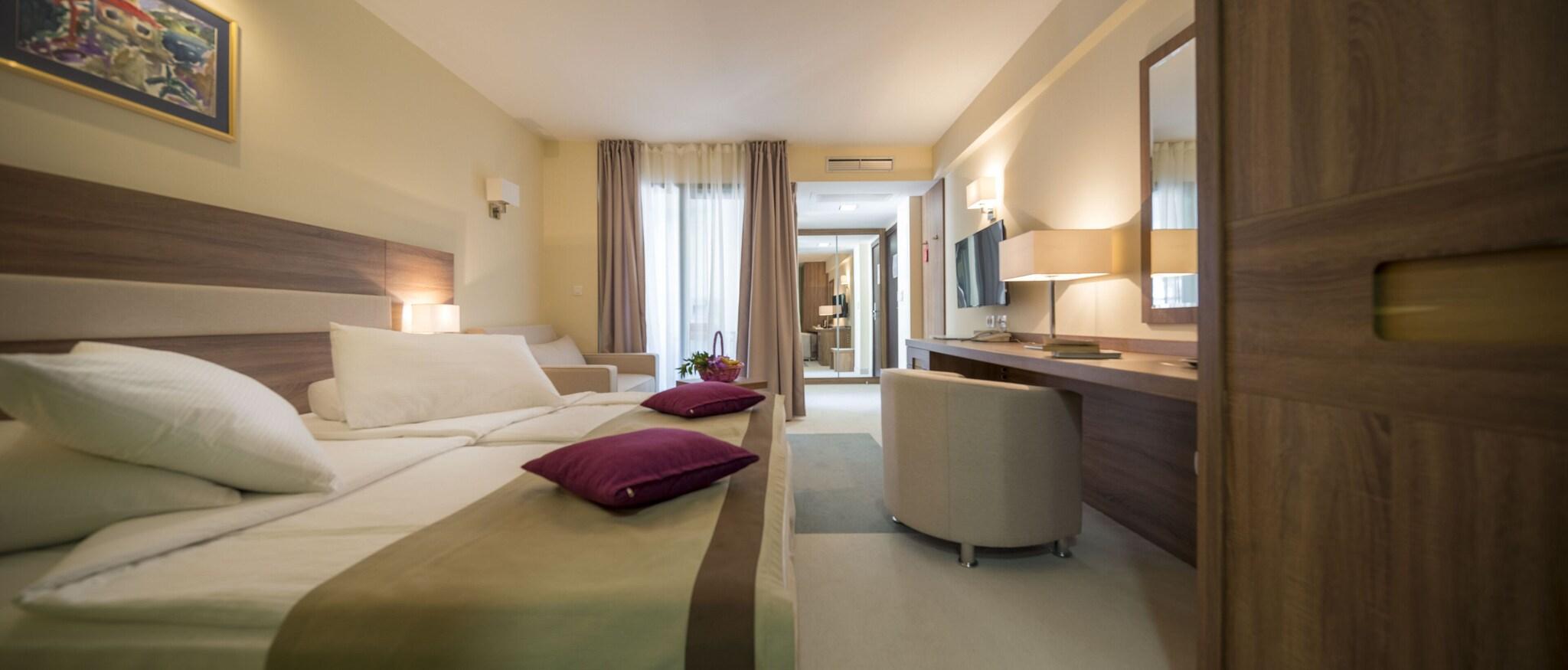 Double Superior Mountain View