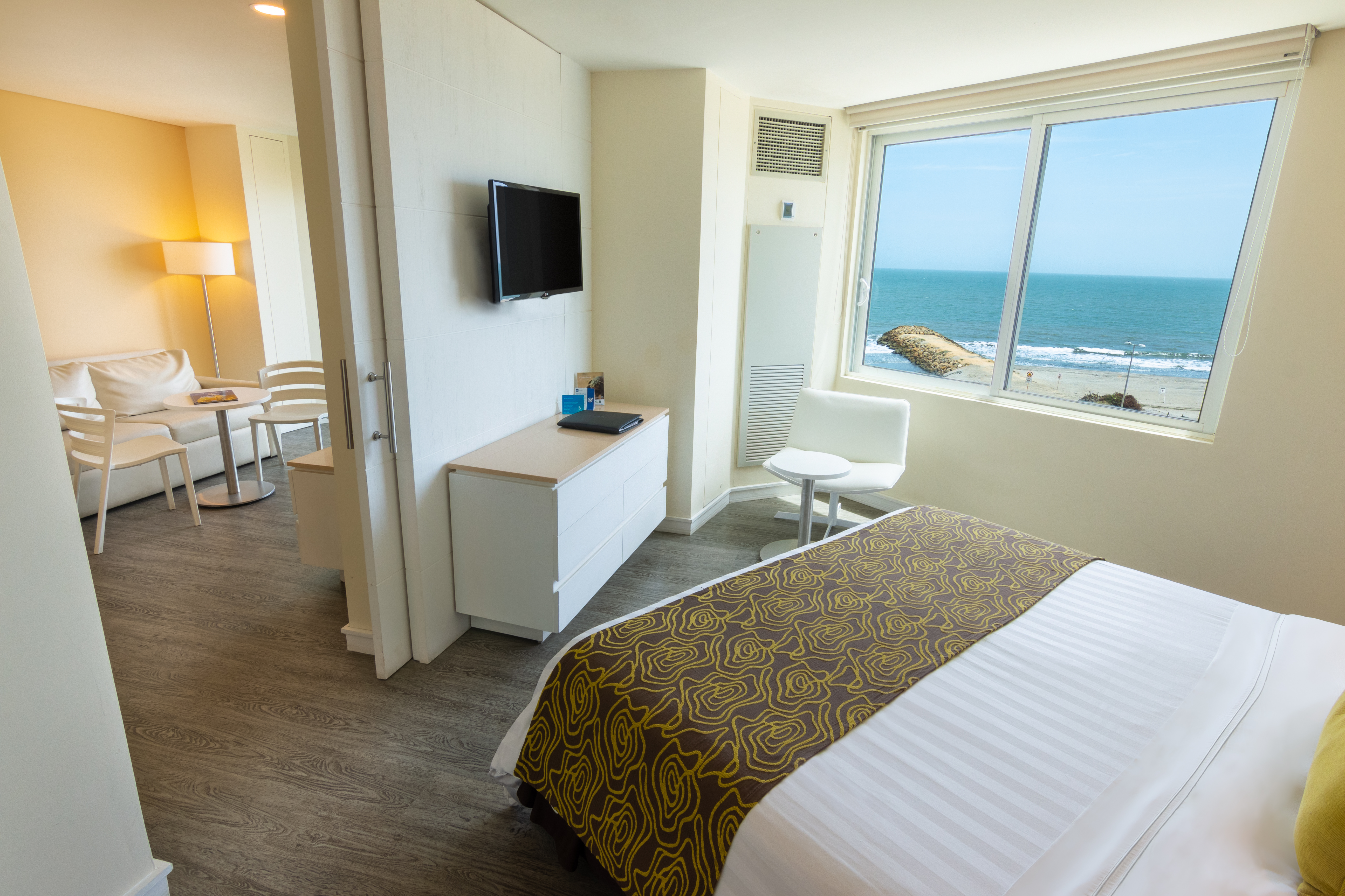 Junior Suite King Size Bed