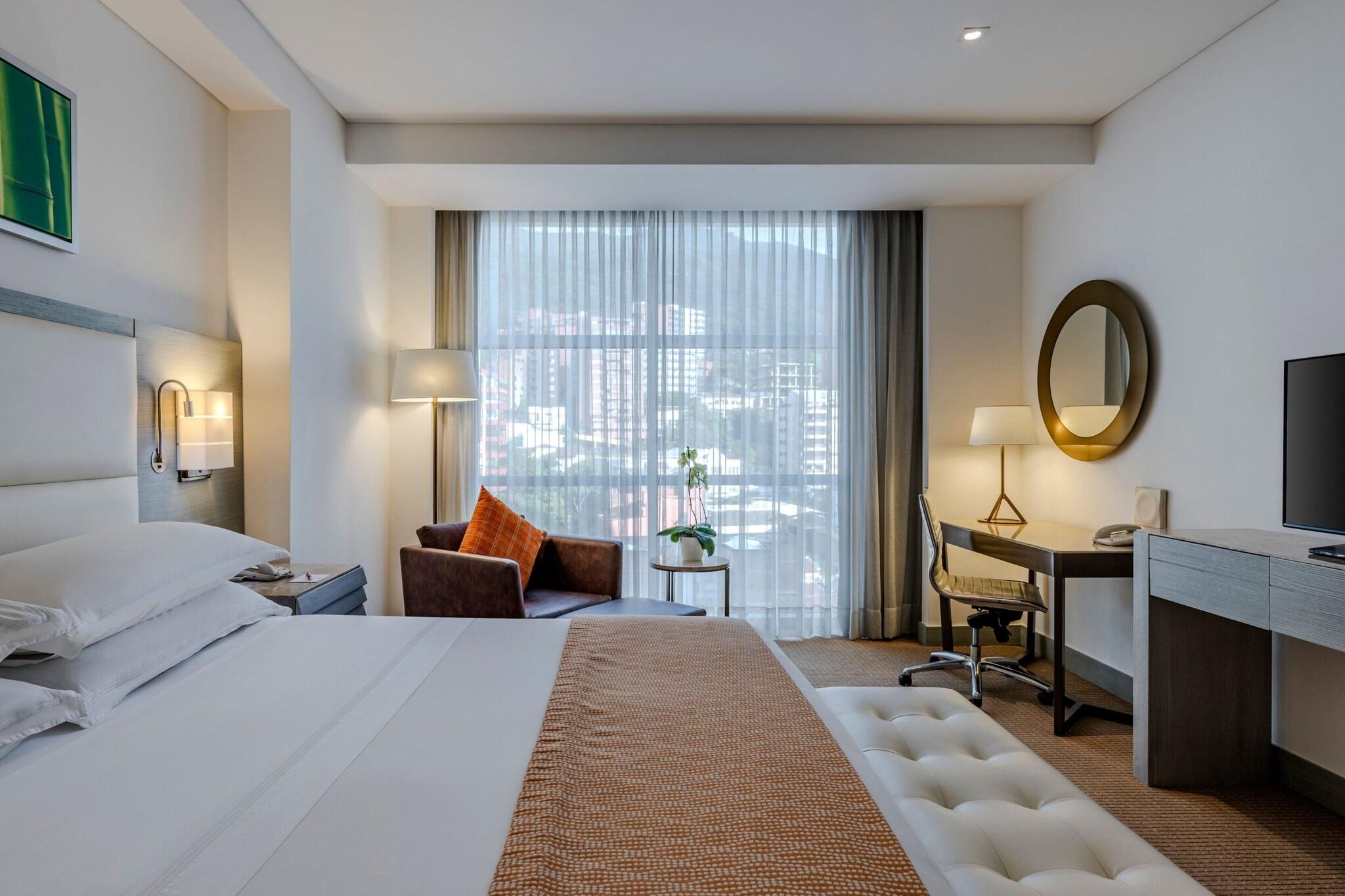 Double Deluxe King Bed