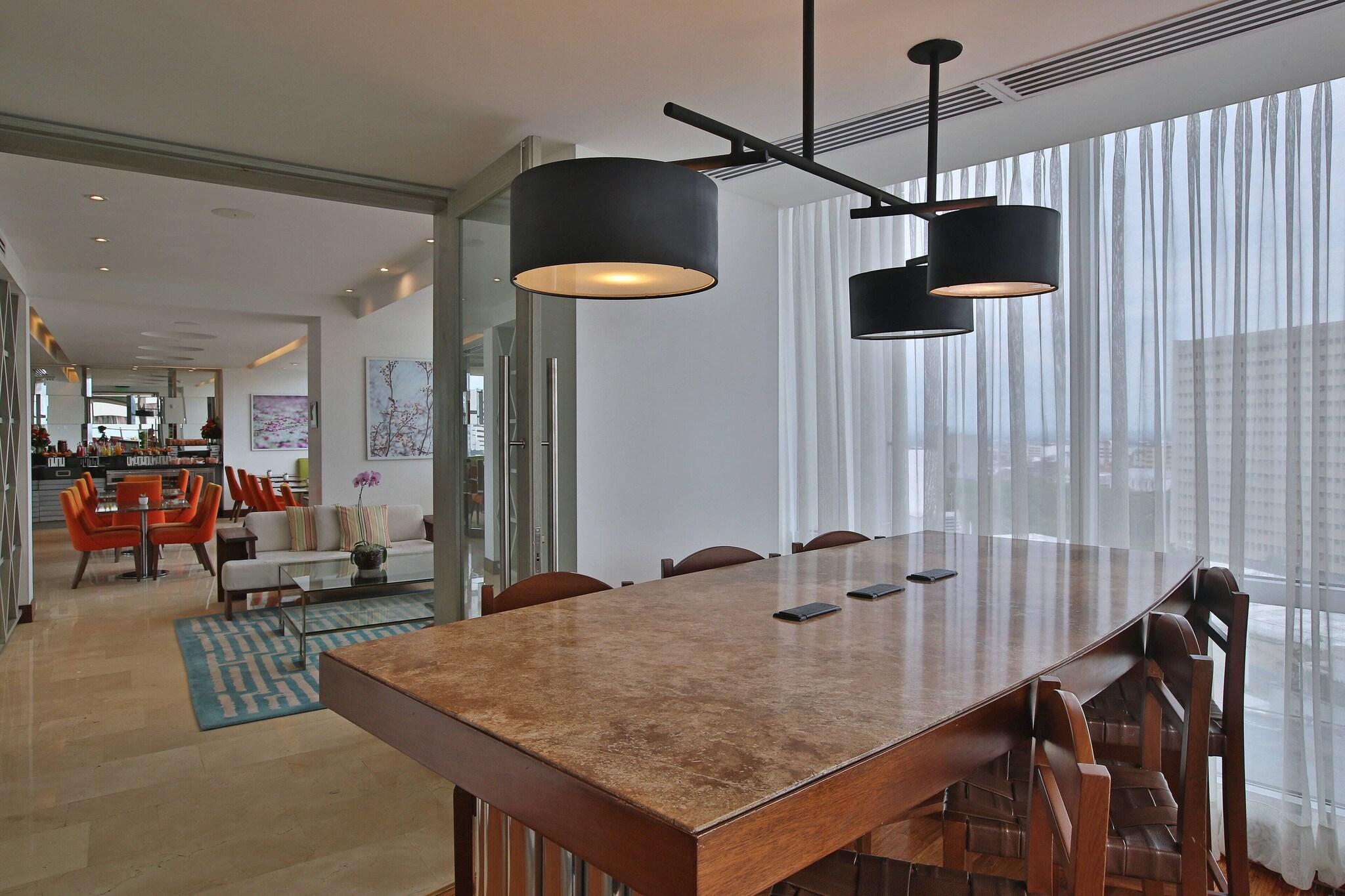 Suite King Bed Non Smoking