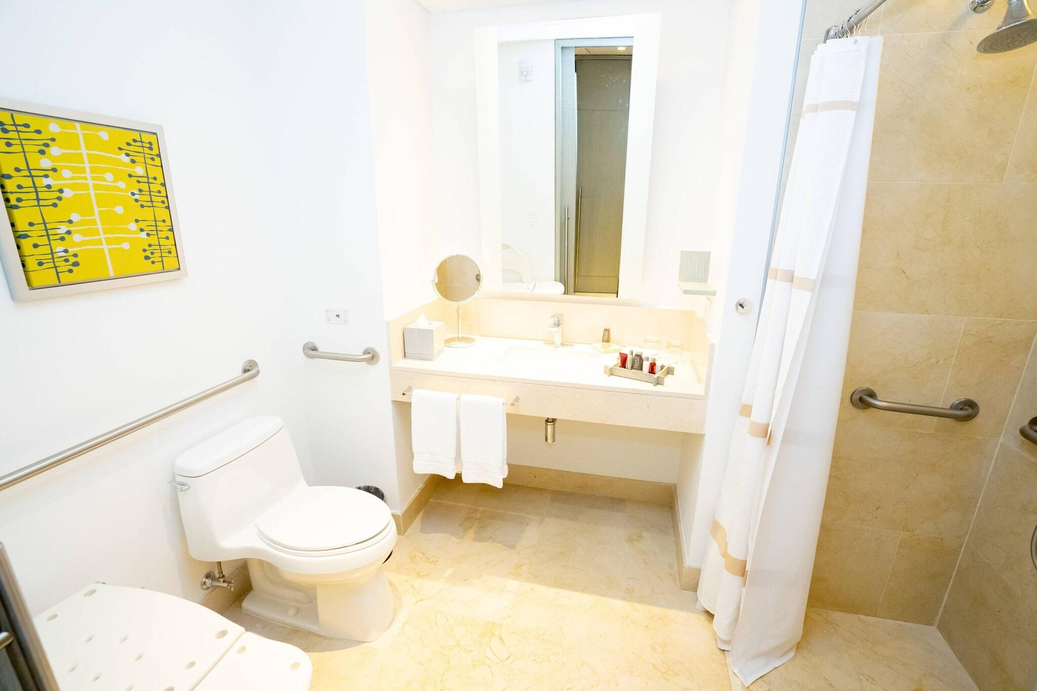 Double Deluxe King Bed