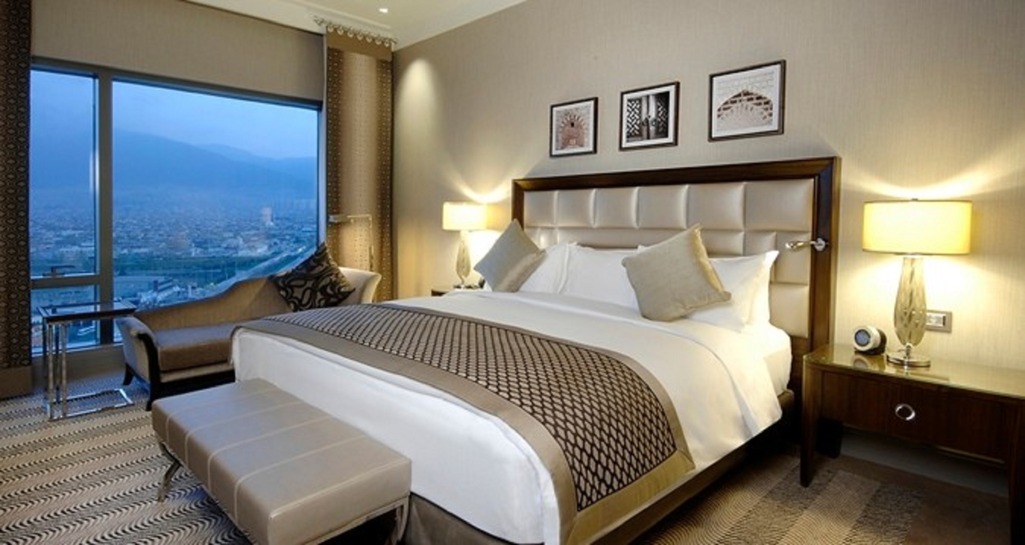 Double Guest Room King Bed