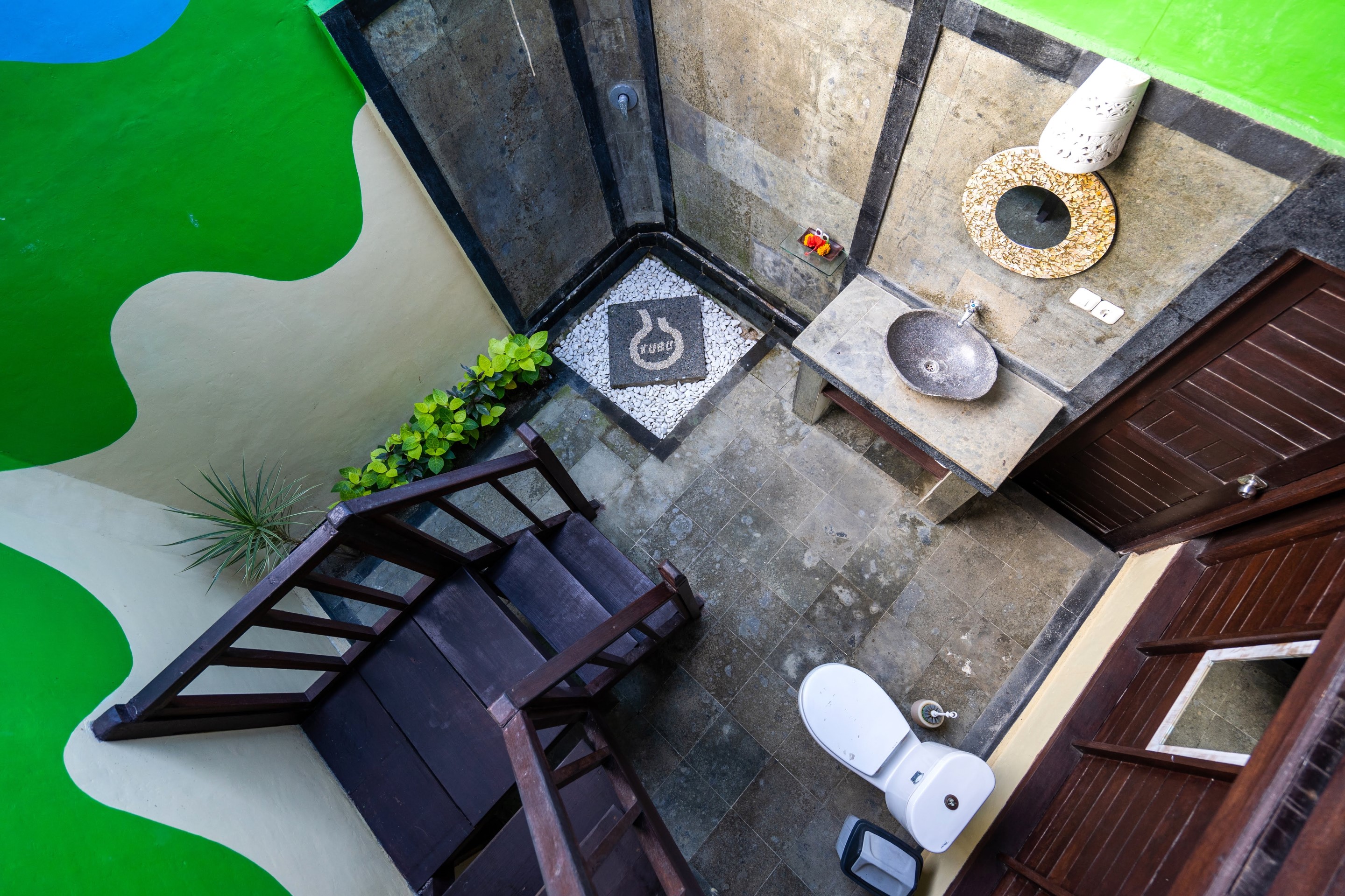 Bungalow Garden View